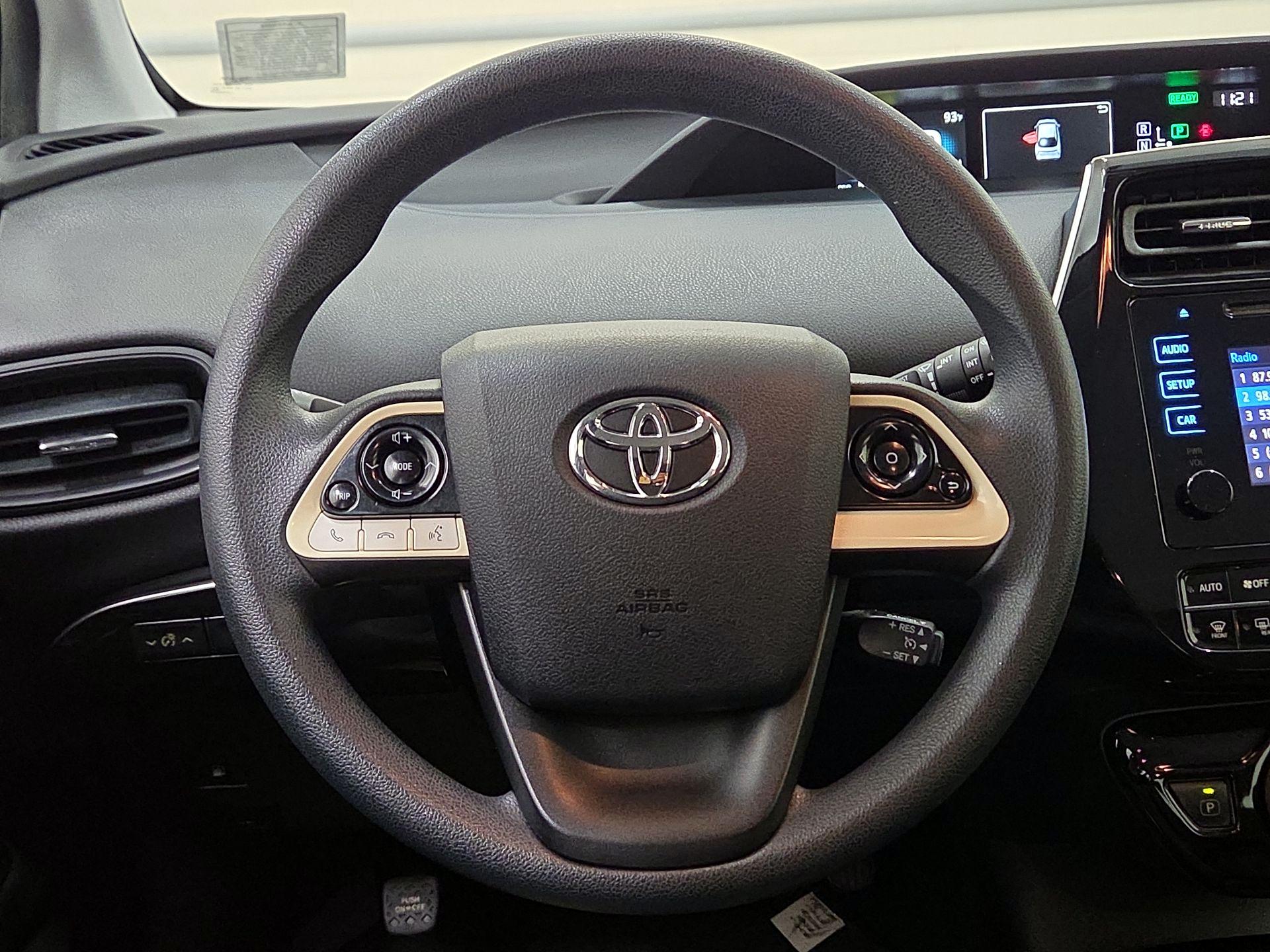 Thumbnail: 2016 Toyota Prius - 10