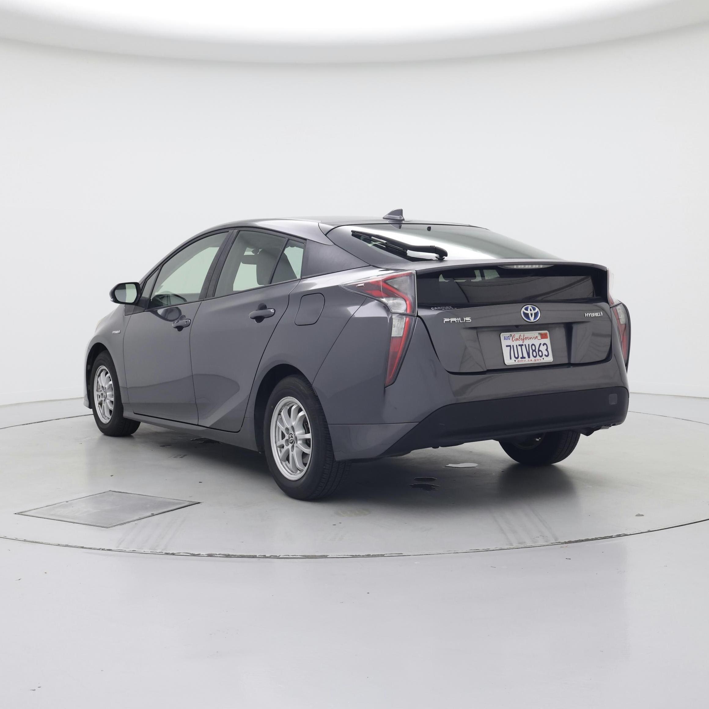 Thumbnail: 2016 Toyota Prius - 2