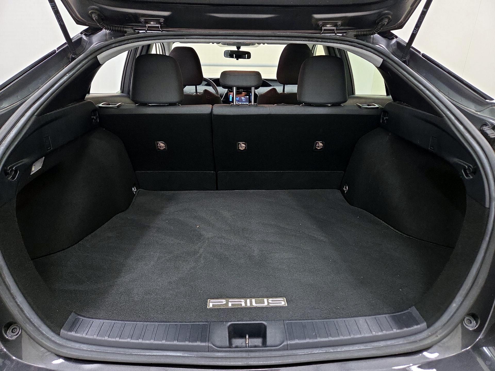 Thumbnail: 2016 Toyota Prius - 20