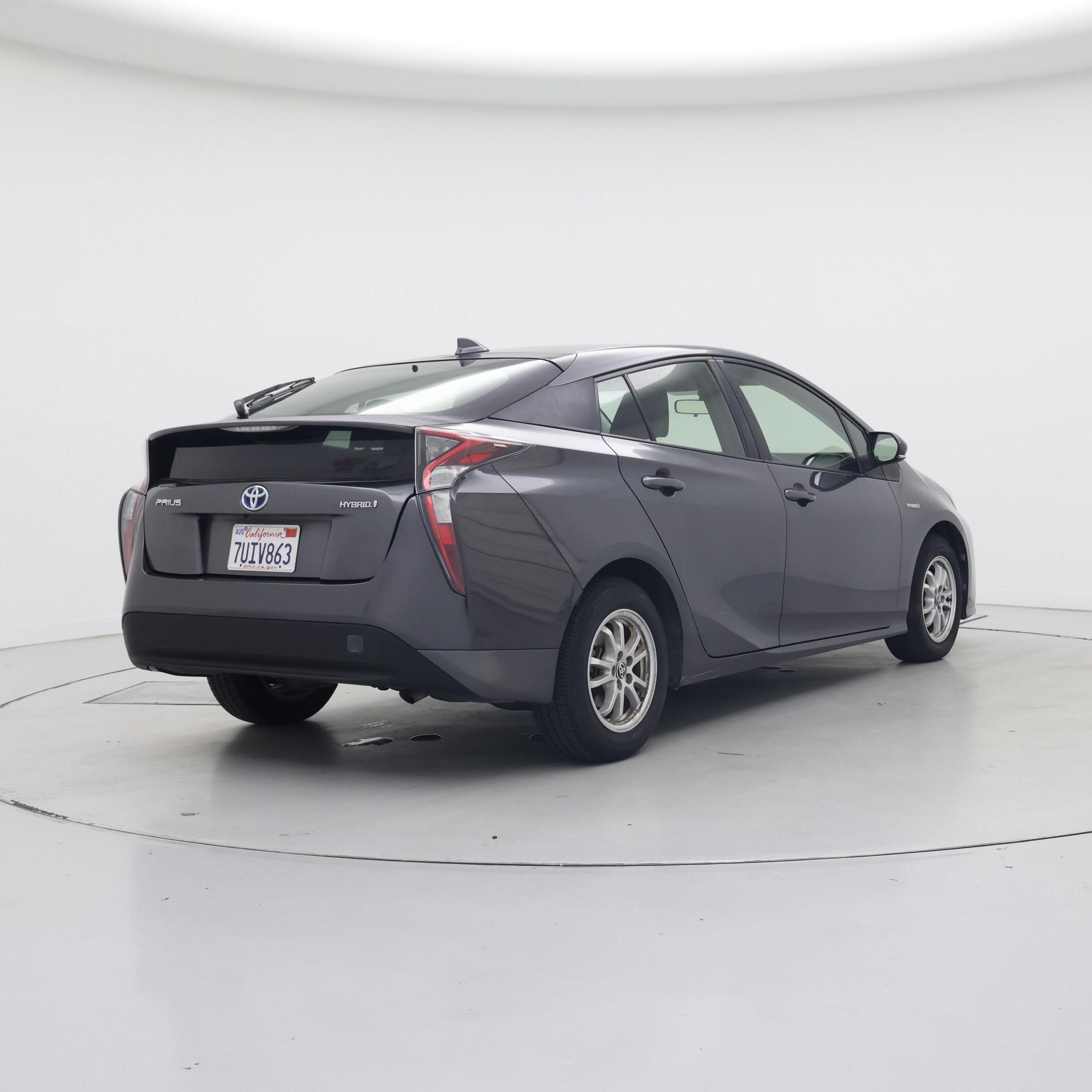 Thumbnail: 2016 Toyota Prius - 8