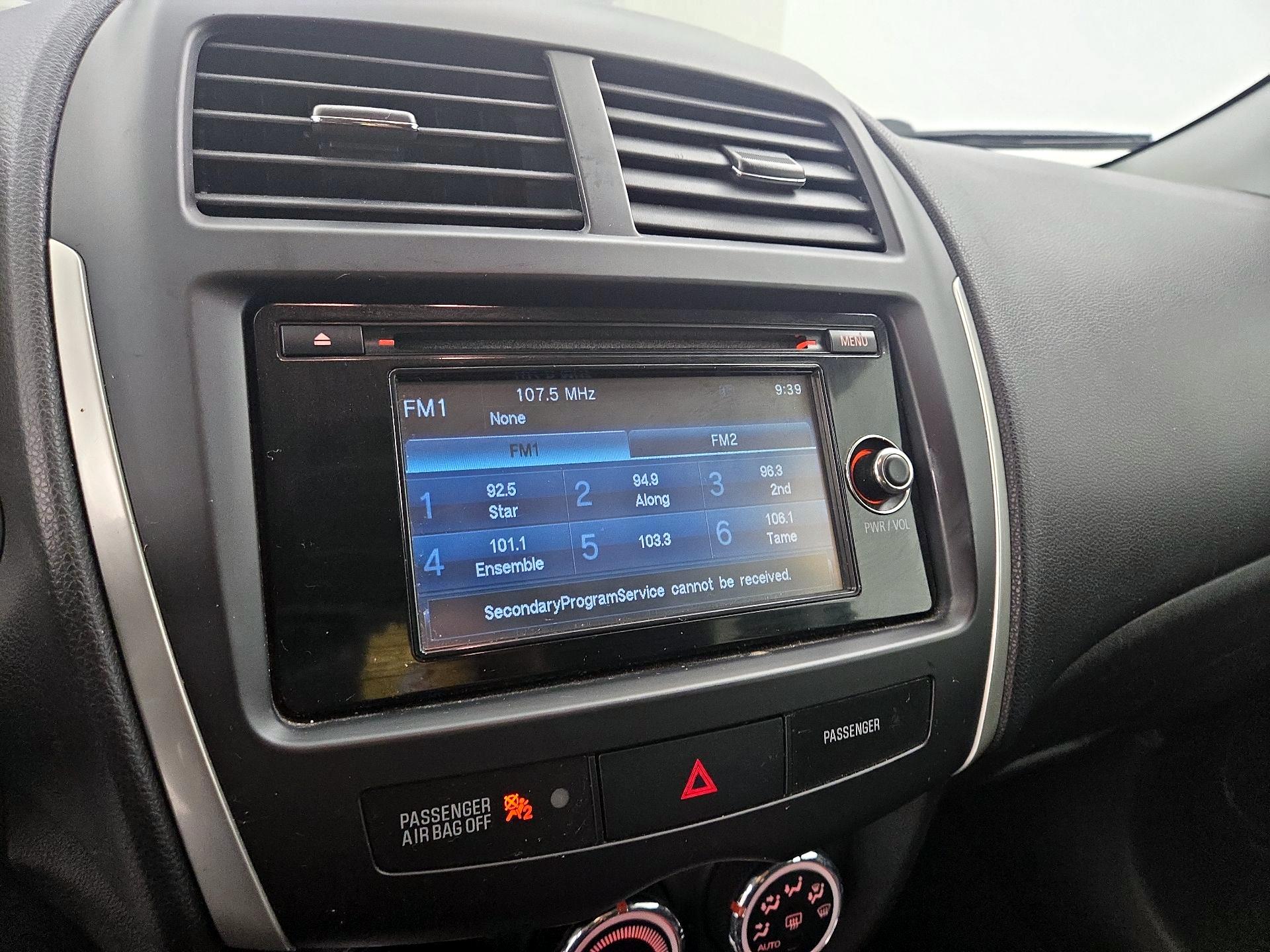 Thumbnail: 2014 Mitsubishi Outlander Sport - 14
