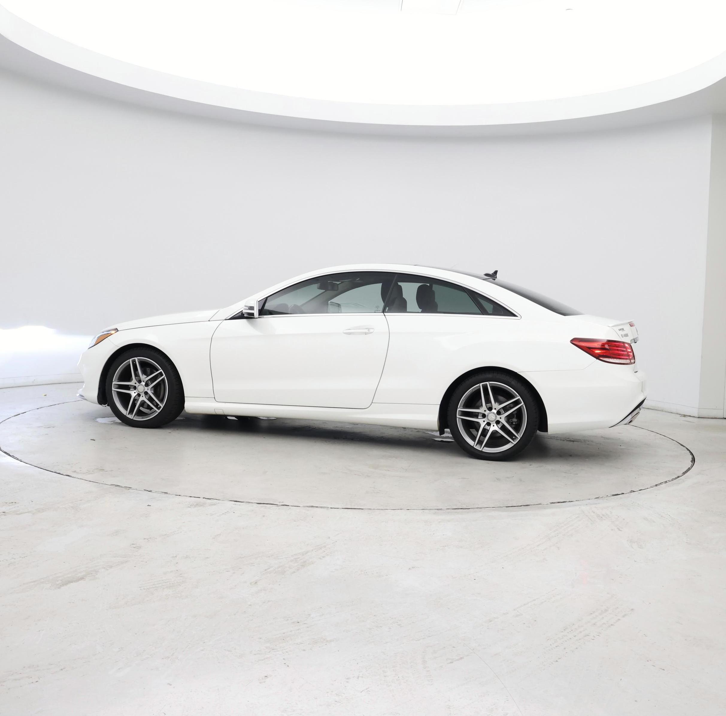 Thumbnail: 2016 Mercedes-Benz E-Class - 3