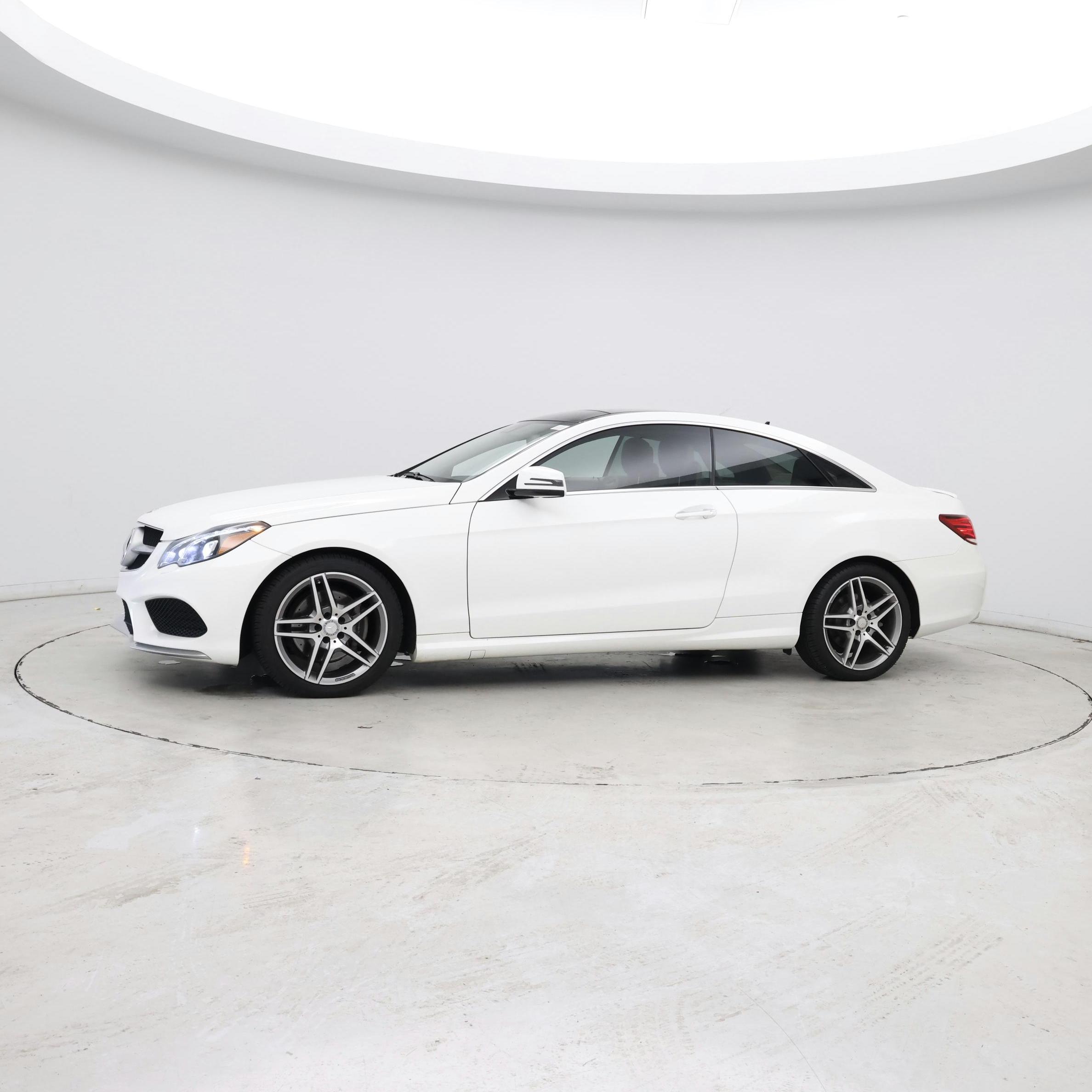 Thumbnail: 2016 Mercedes-Benz E-Class - 4