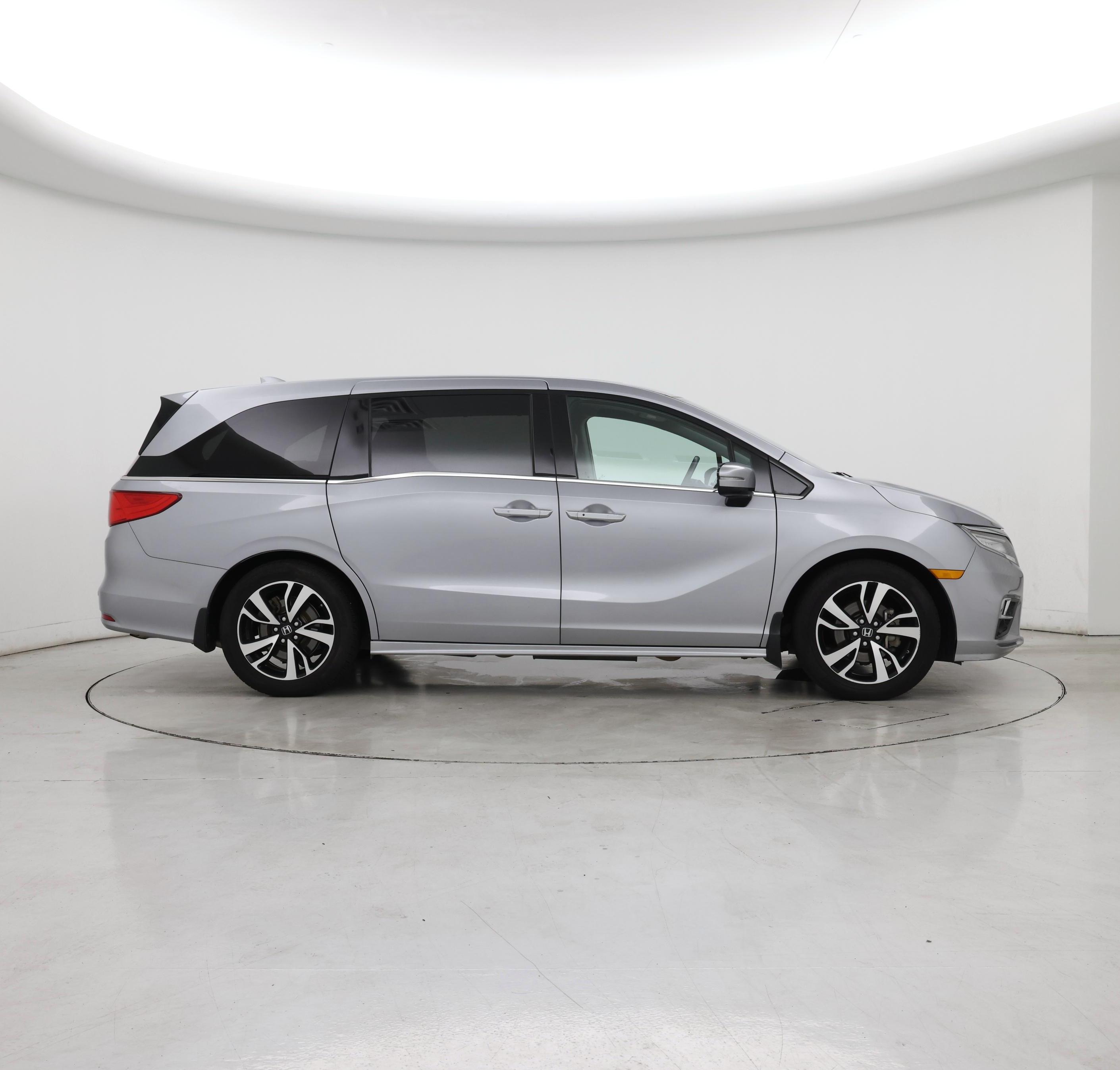 Thumbnail: 2018 Honda Odyssey - 7
