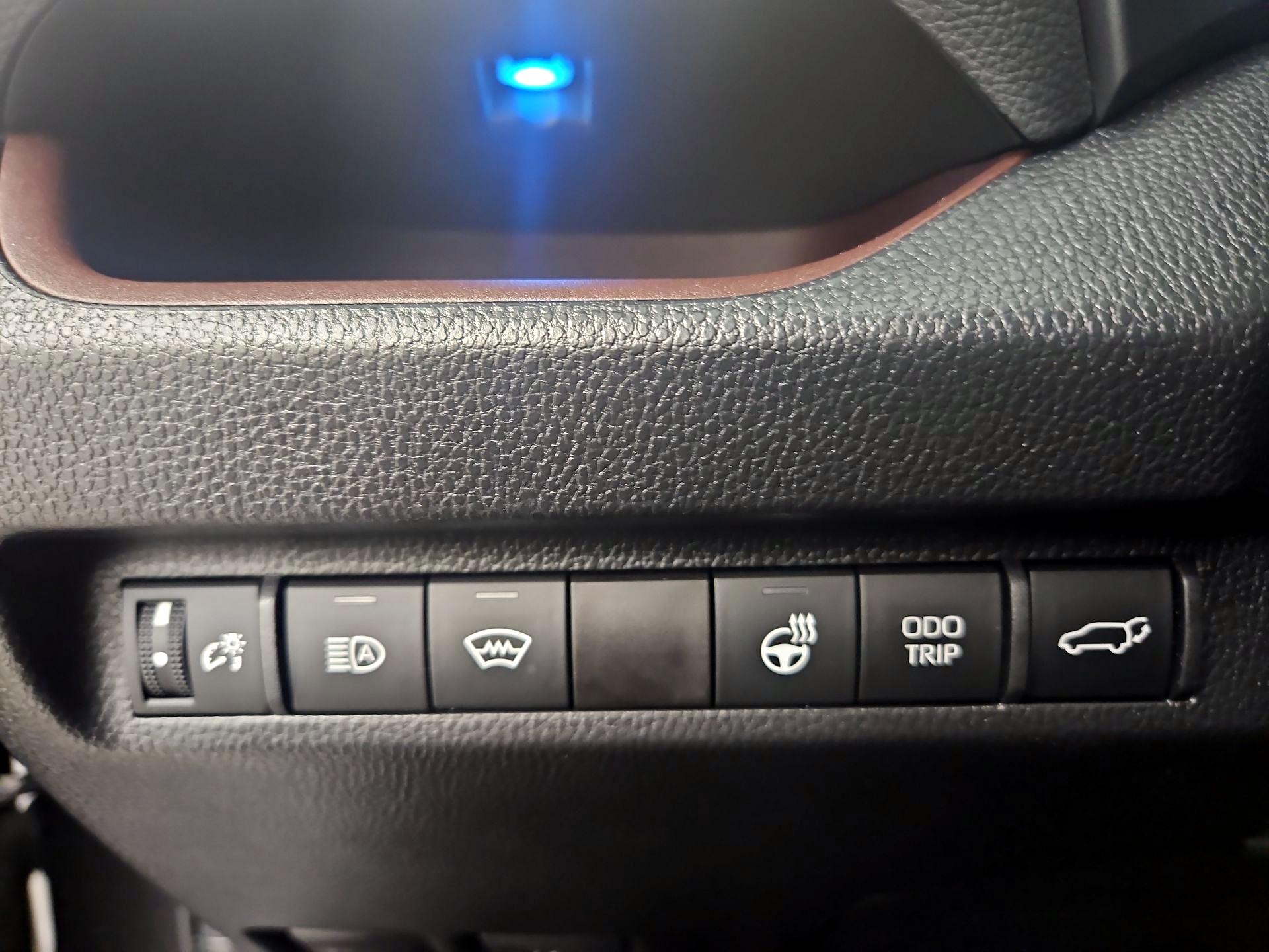Thumbnail: 2023 Toyota RAV4 - 13