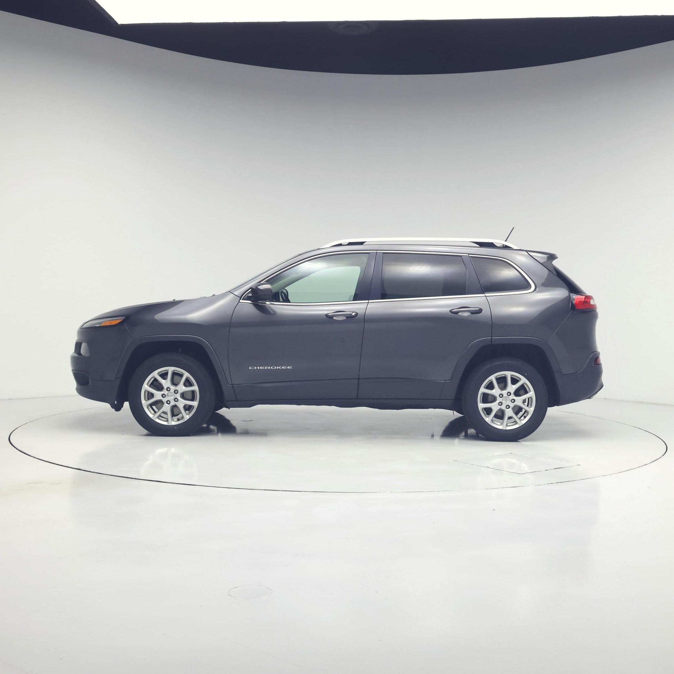 Thumbnail: 2016 Jeep Cherokee - 3