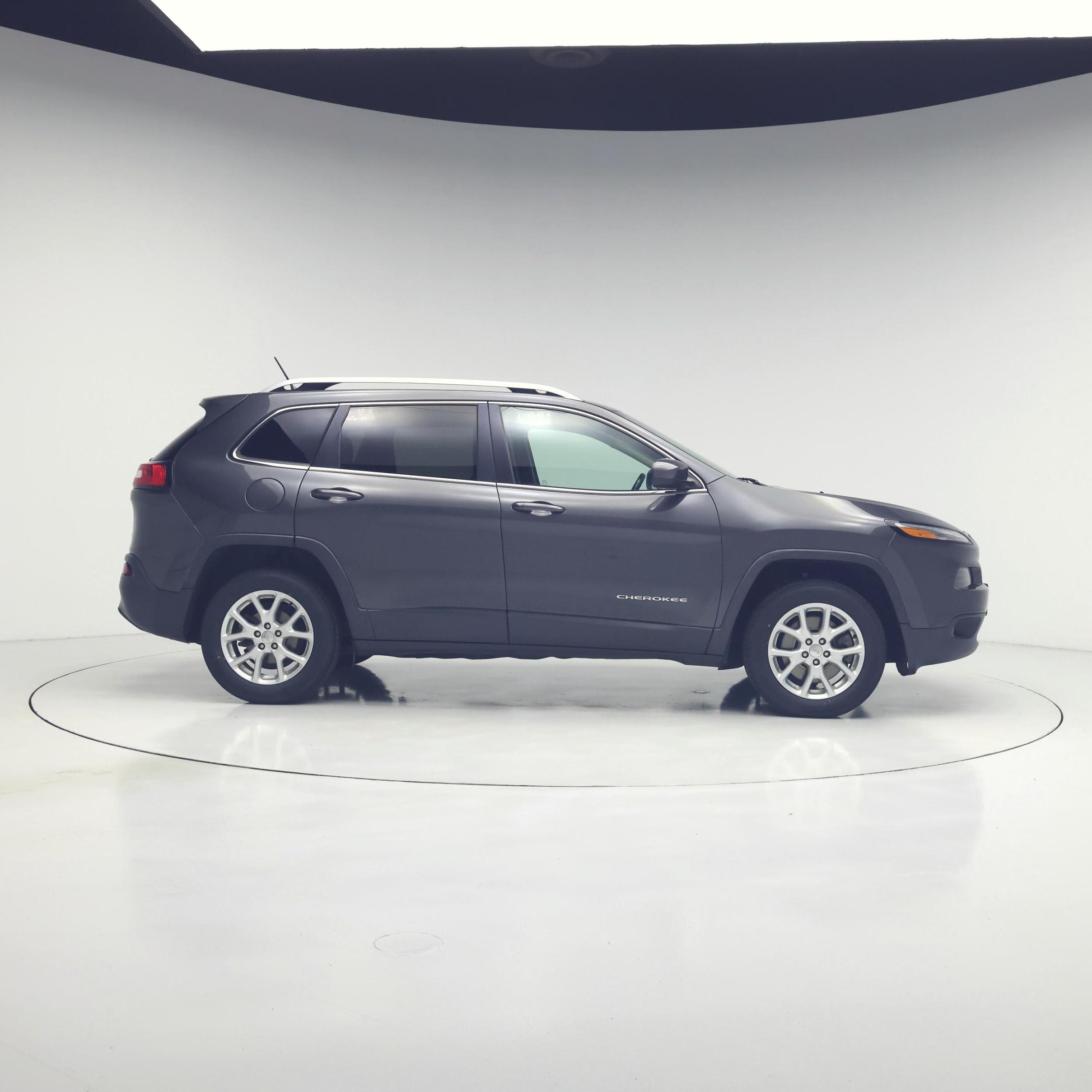 Thumbnail: 2016 Jeep Cherokee - 7