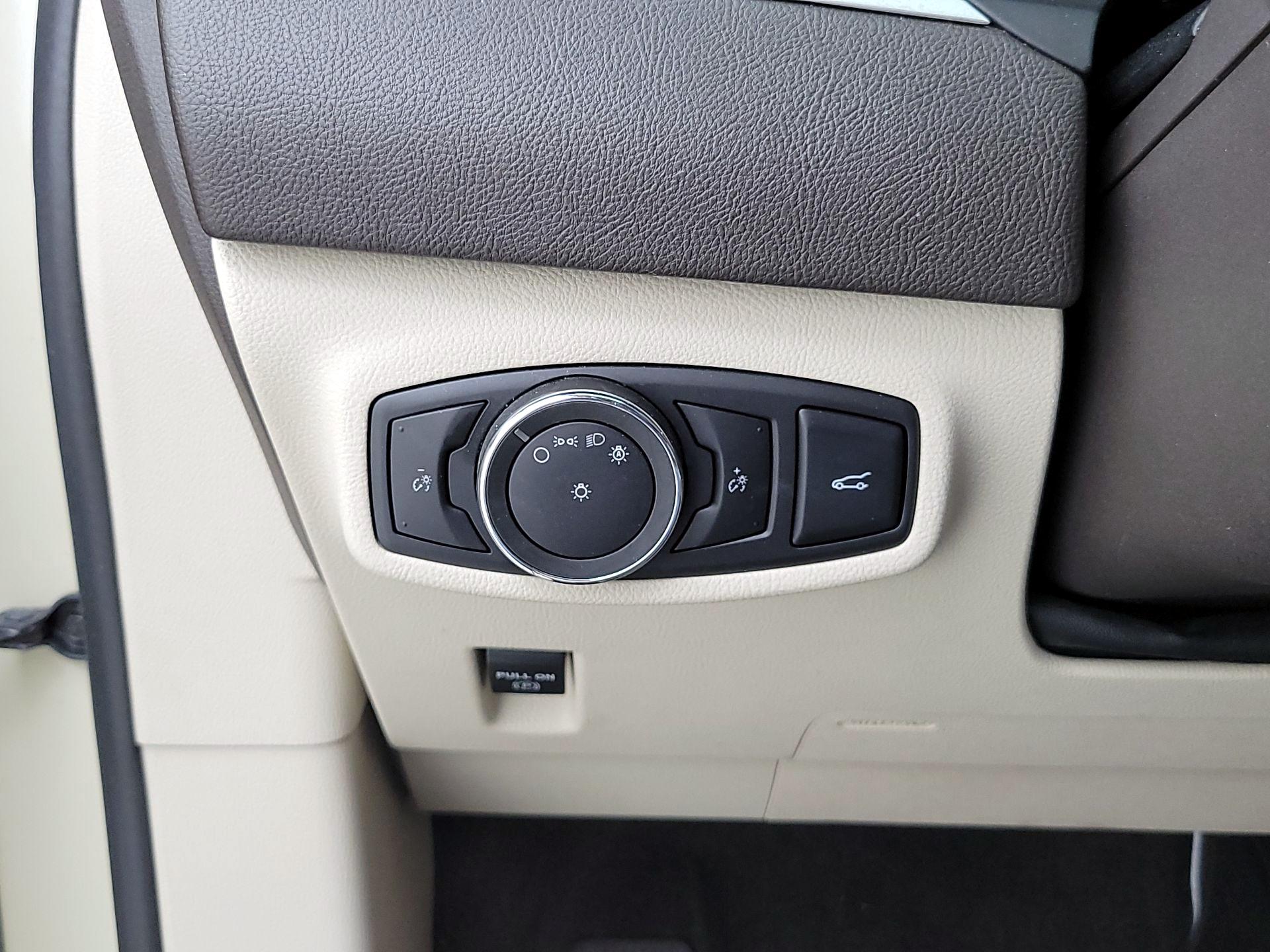 Thumbnail: 2018 Lincoln MKC - 13