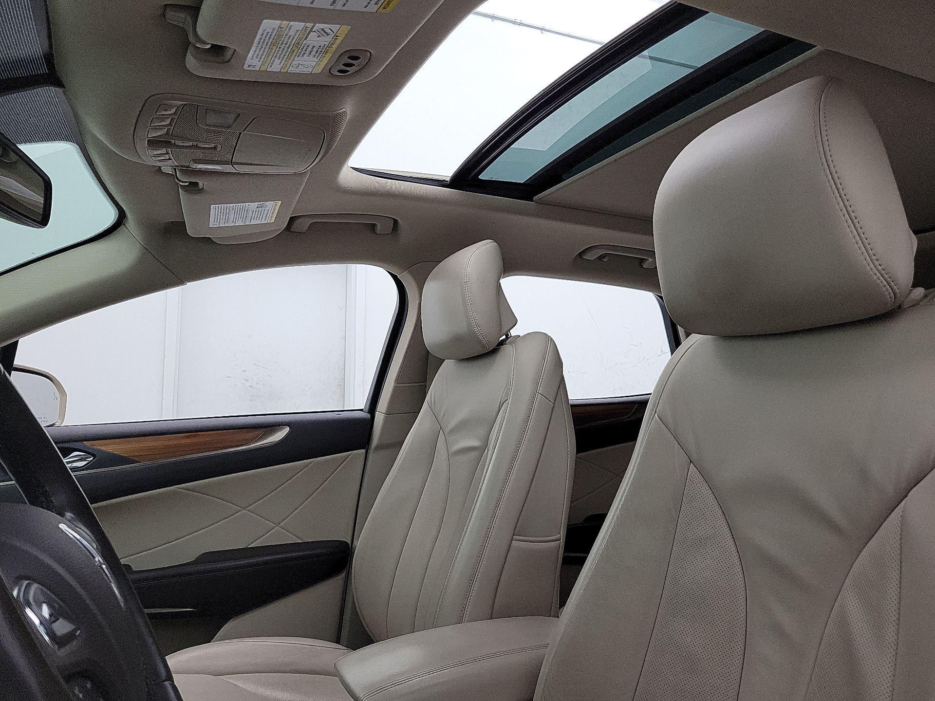 Thumbnail: 2018 Lincoln MKC - 20