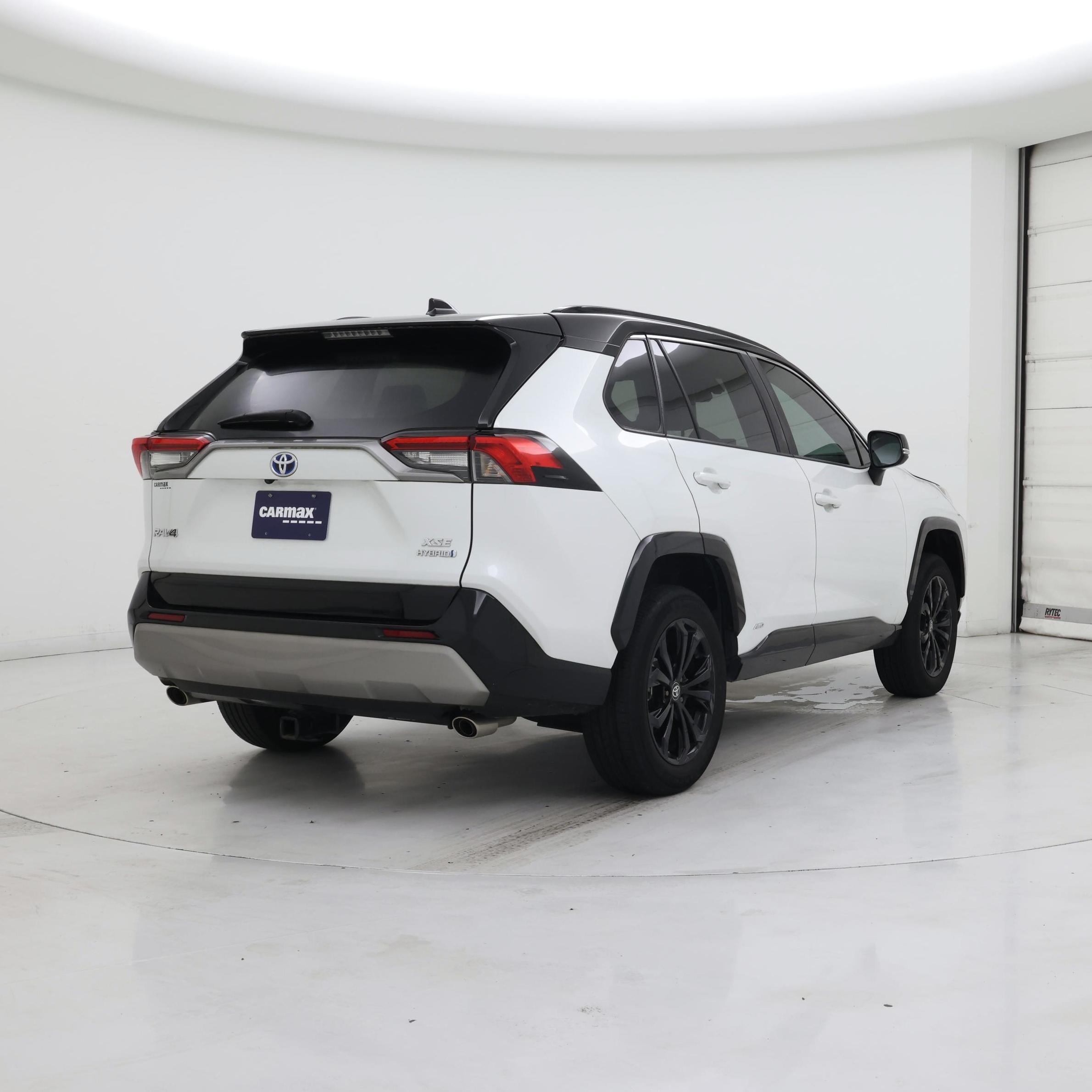 Thumbnail: 2023 Toyota RAV4 - 8