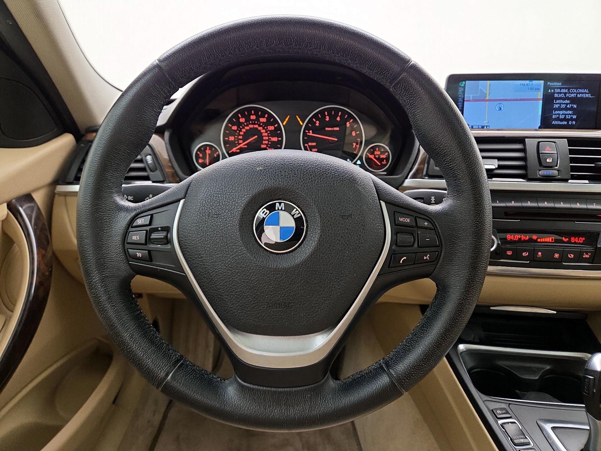 Thumbnail: 2015 BMW 3 Series - 10