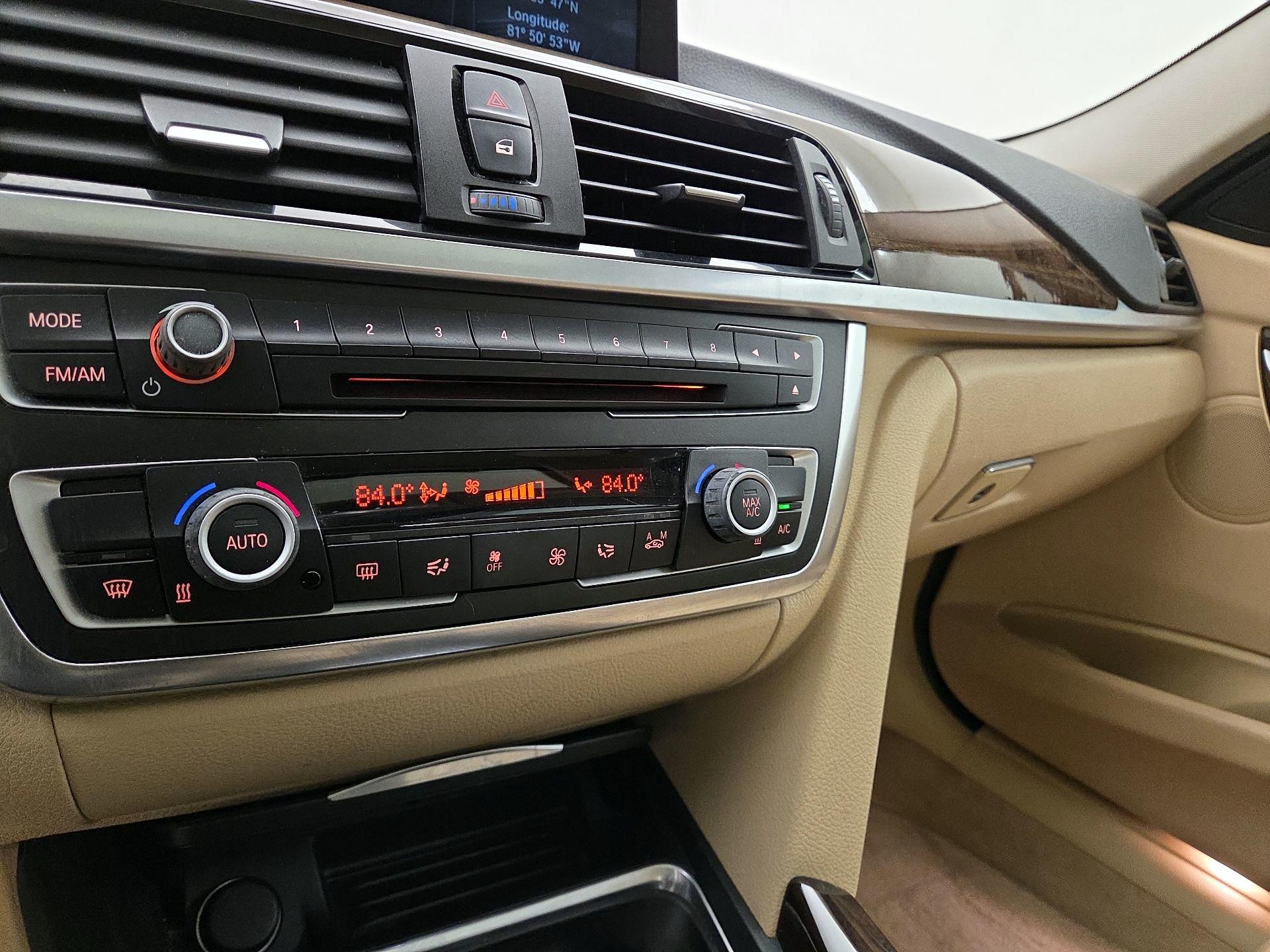 Thumbnail: 2015 BMW 3 Series - 17