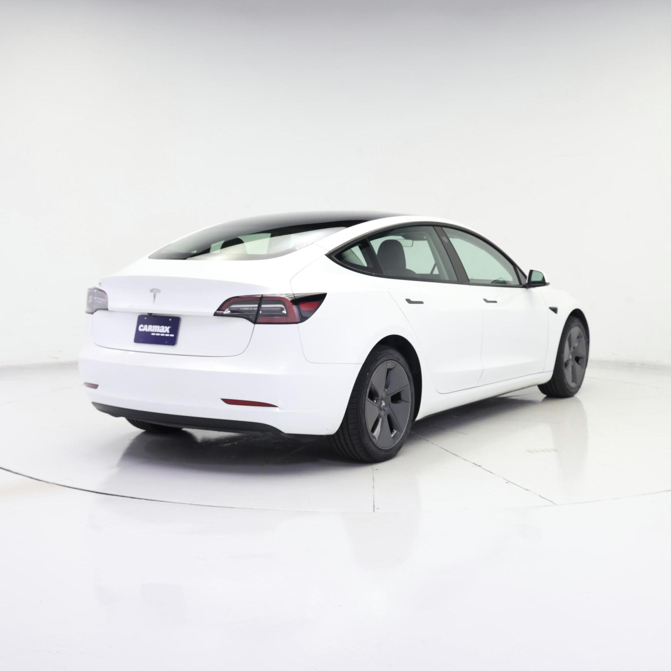 Thumbnail: 2023 Tesla Model 3 - 8