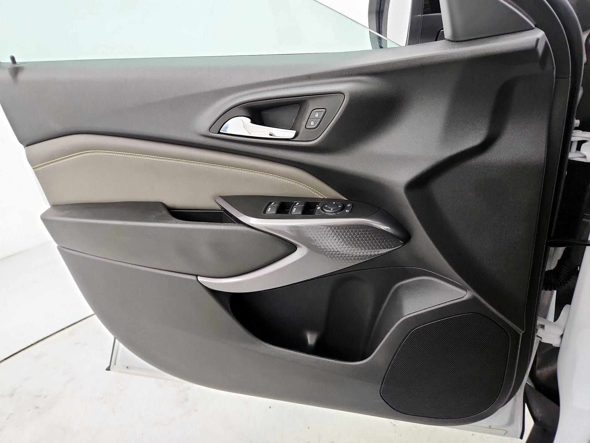 Thumbnail: 2025 Chevrolet Trax - 12