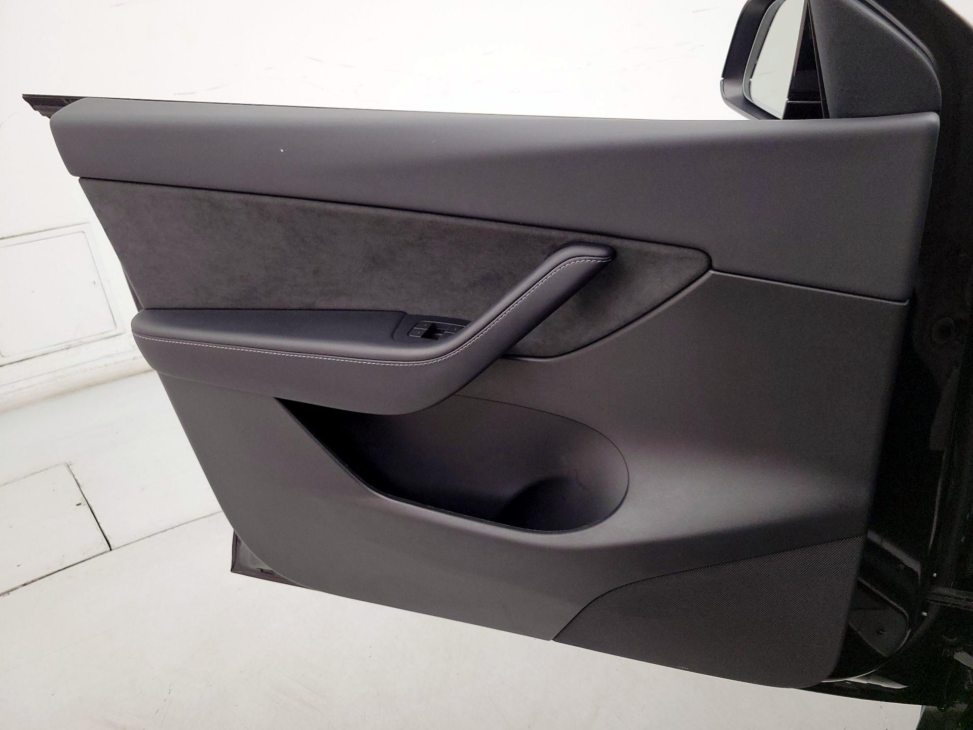 Thumbnail: 2022 Tesla Model Y - 12