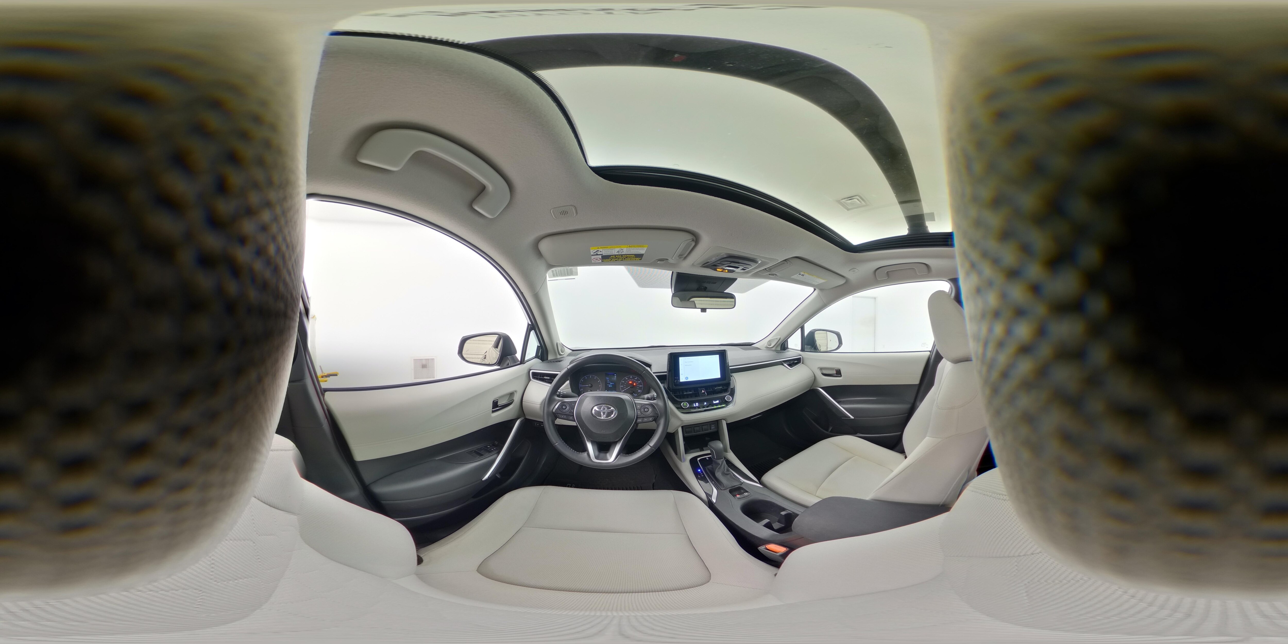 2025 Toyota Corolla Cross LE - Photo 27
