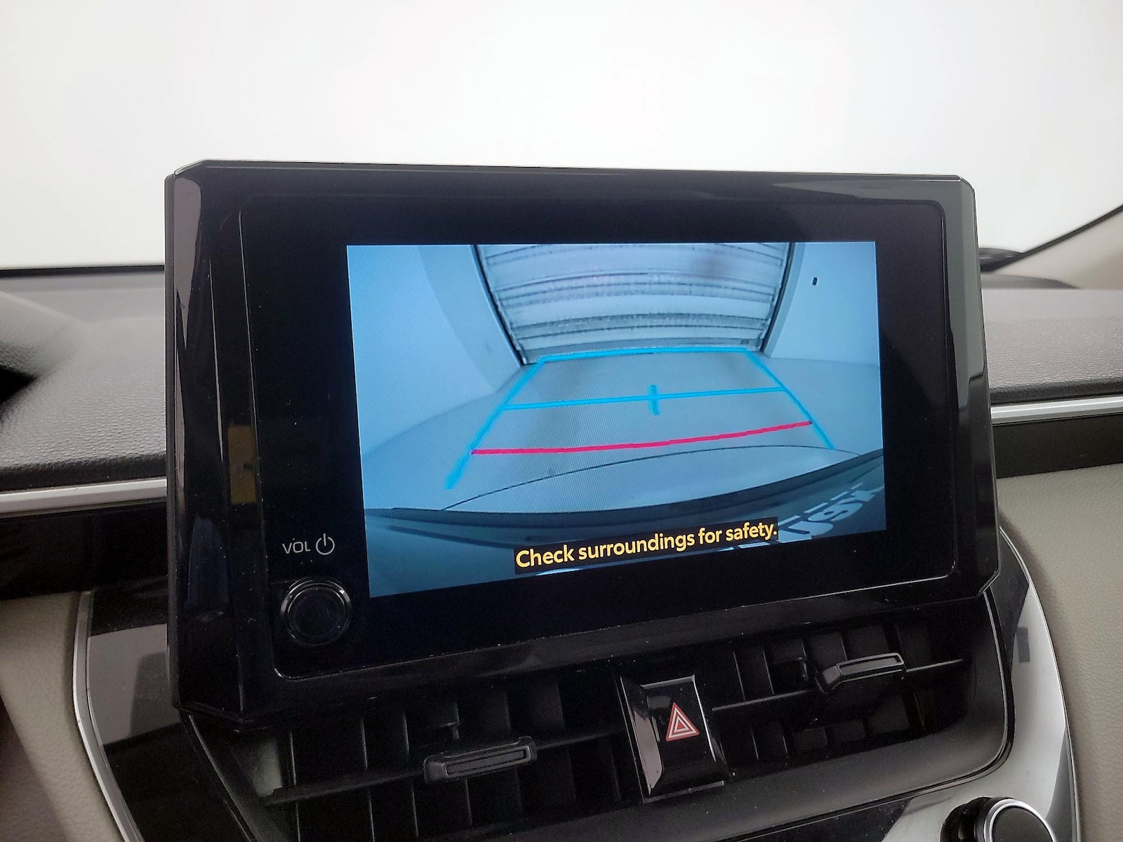 2025 Toyota Corolla Cross LE - Photo 15