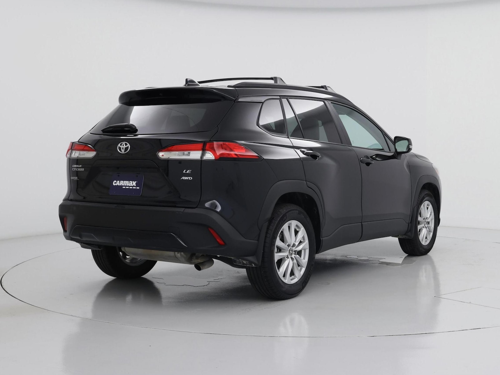 2025 Toyota Corolla Cross LE - Photo 9