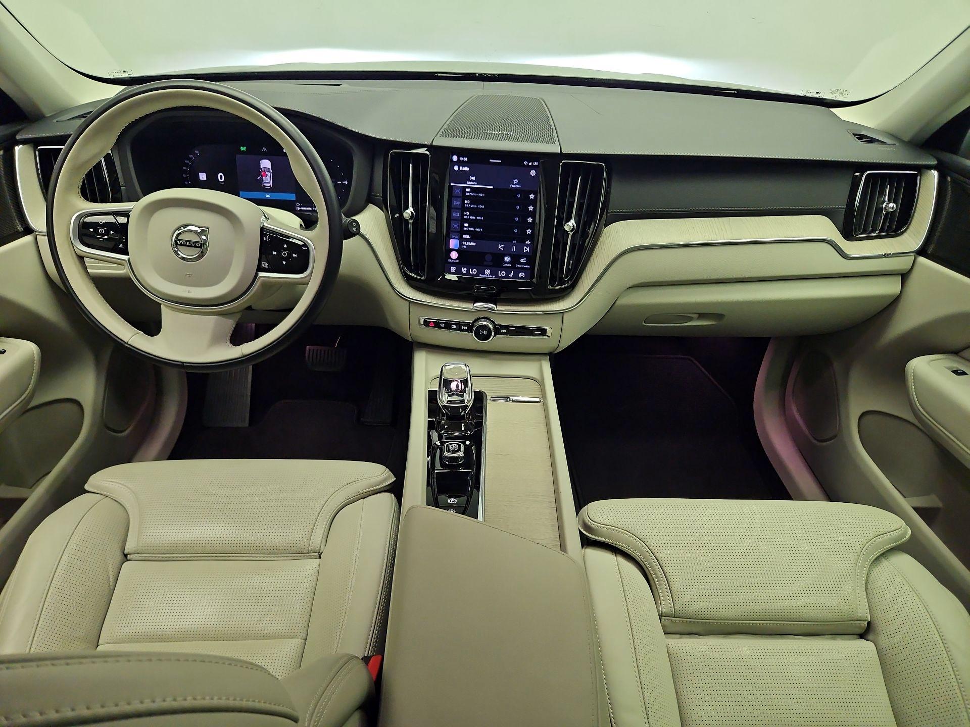 Thumbnail: 2022 Volvo XC60 - 9