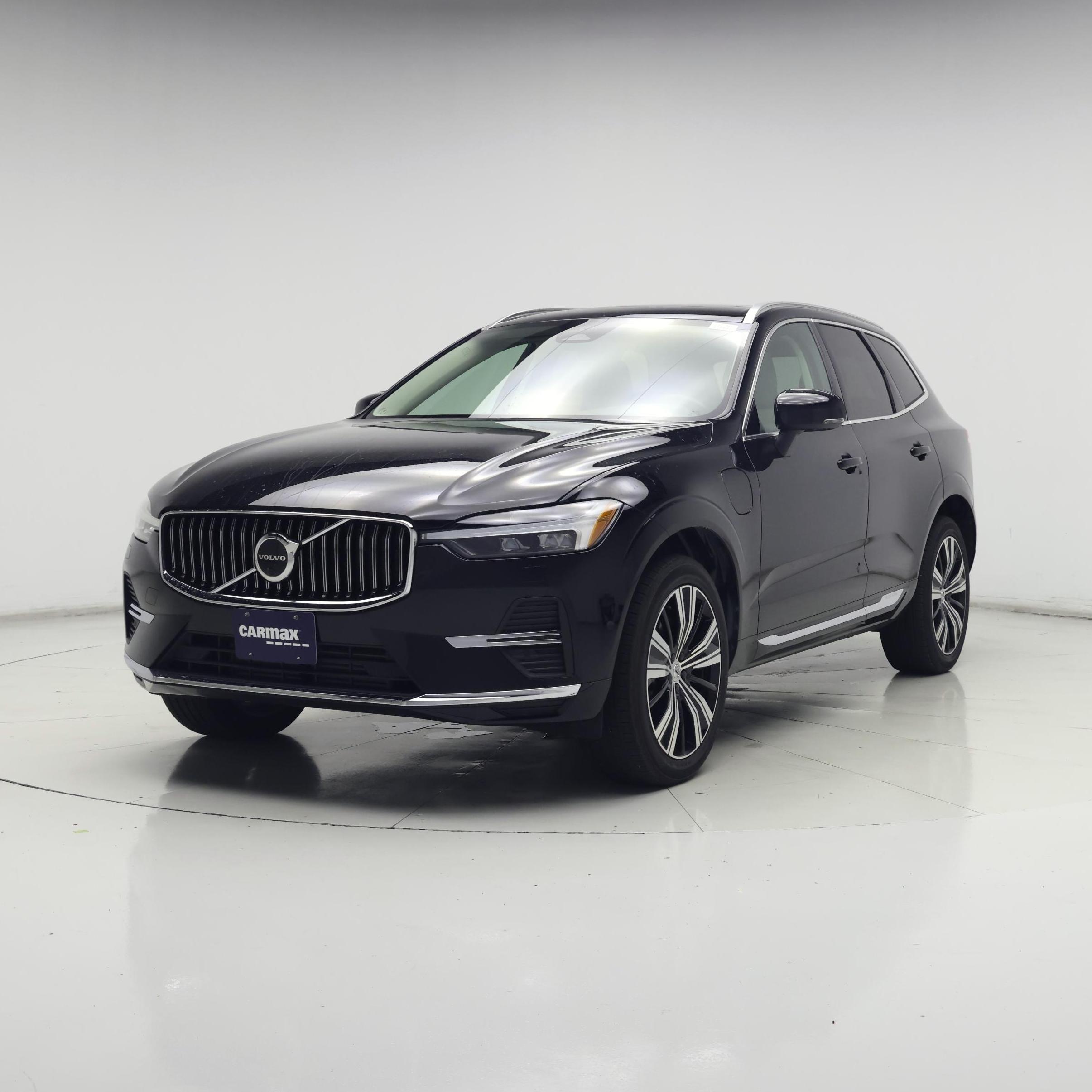 Thumbnail: 2022 Volvo XC60 - 4
