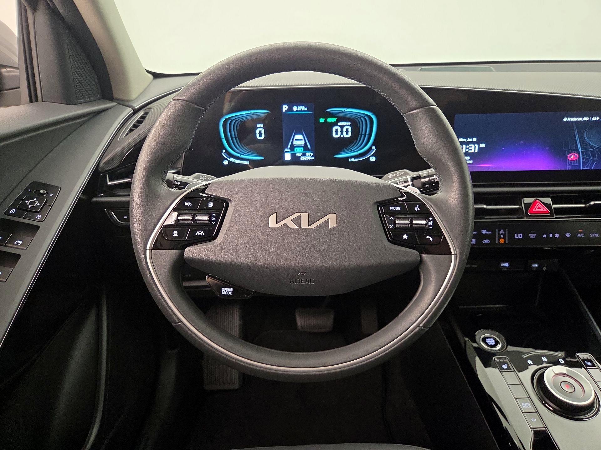 Thumbnail: 2024 Kia Niro - 10