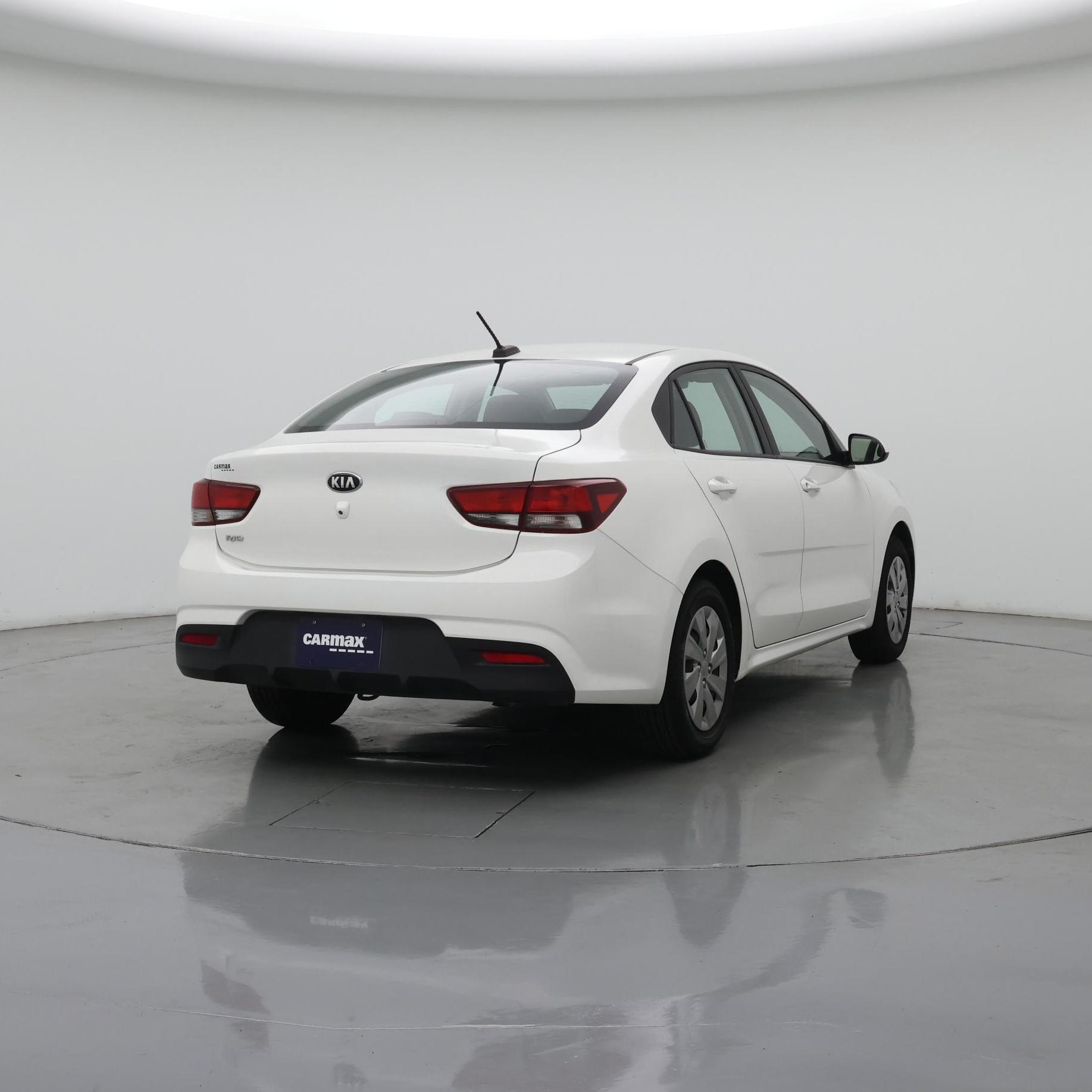 Thumbnail: 2020 Kia Rio - 8