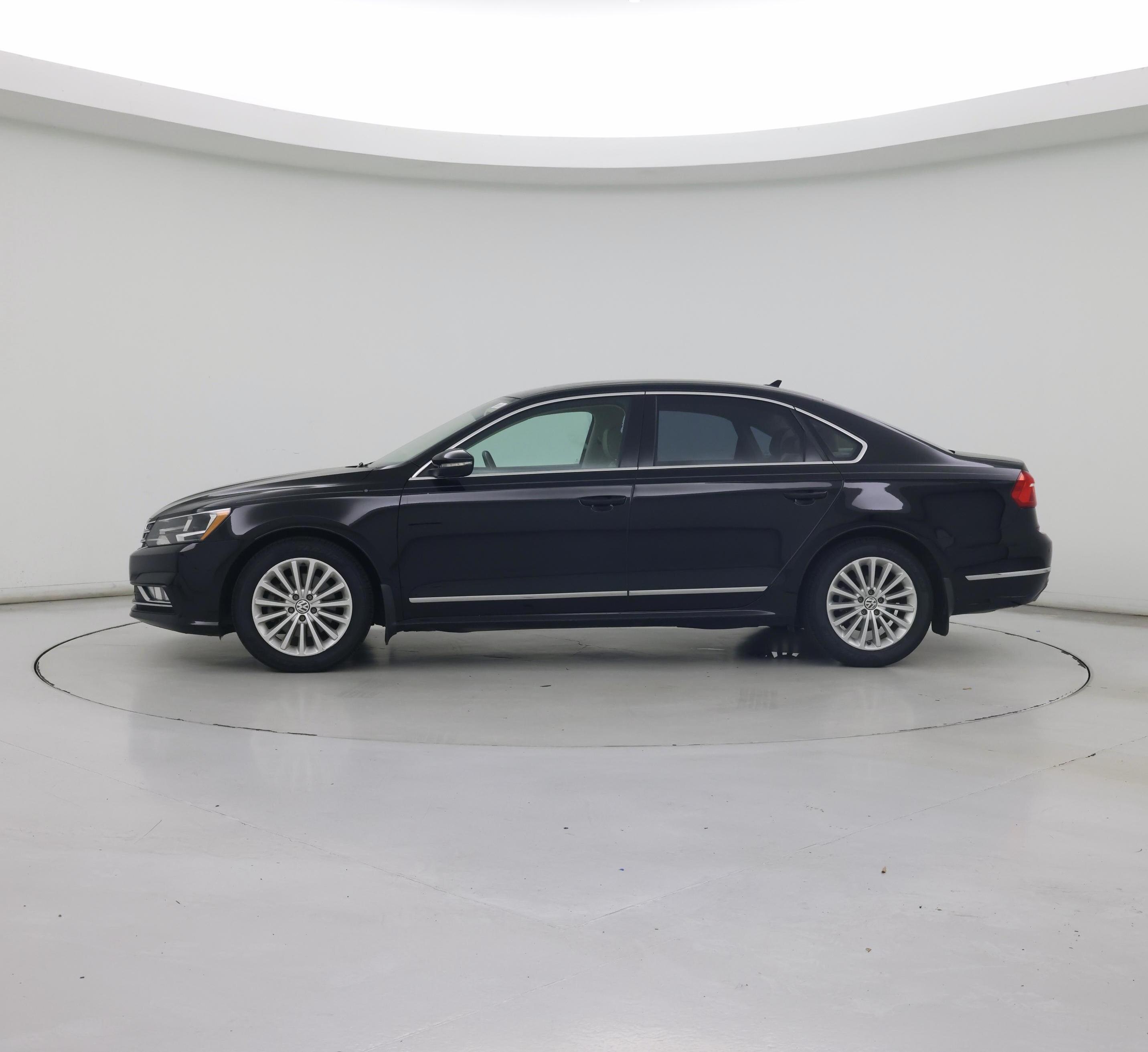 Thumbnail: 2016 Volkswagen Passat - 3