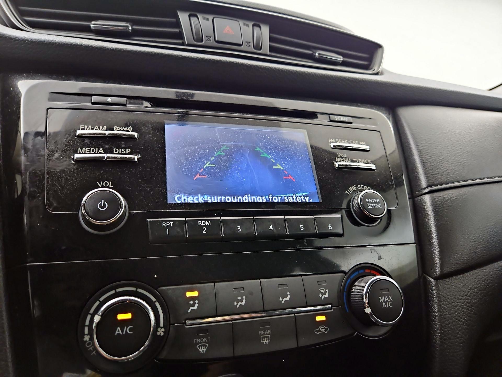 Thumbnail: 2017 Nissan Rogue - 14