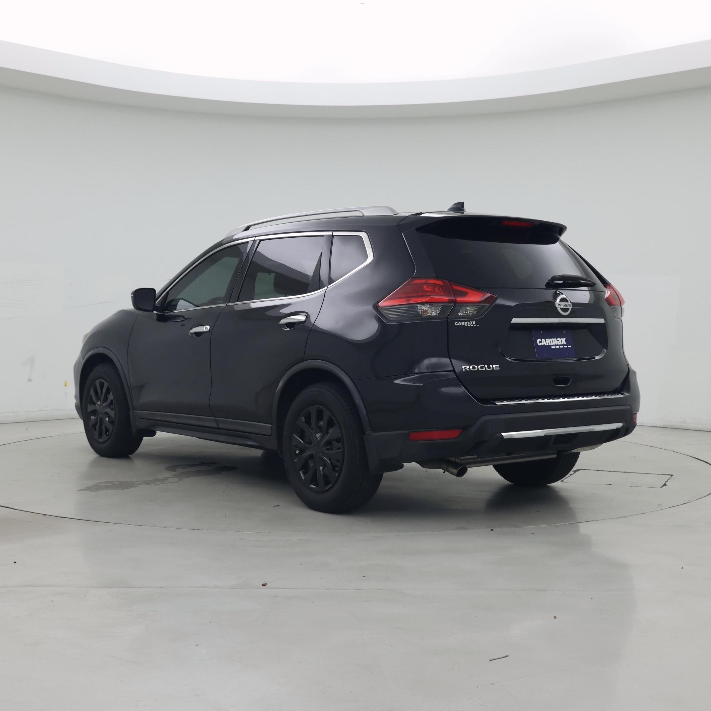 Thumbnail: 2017 Nissan Rogue - 2