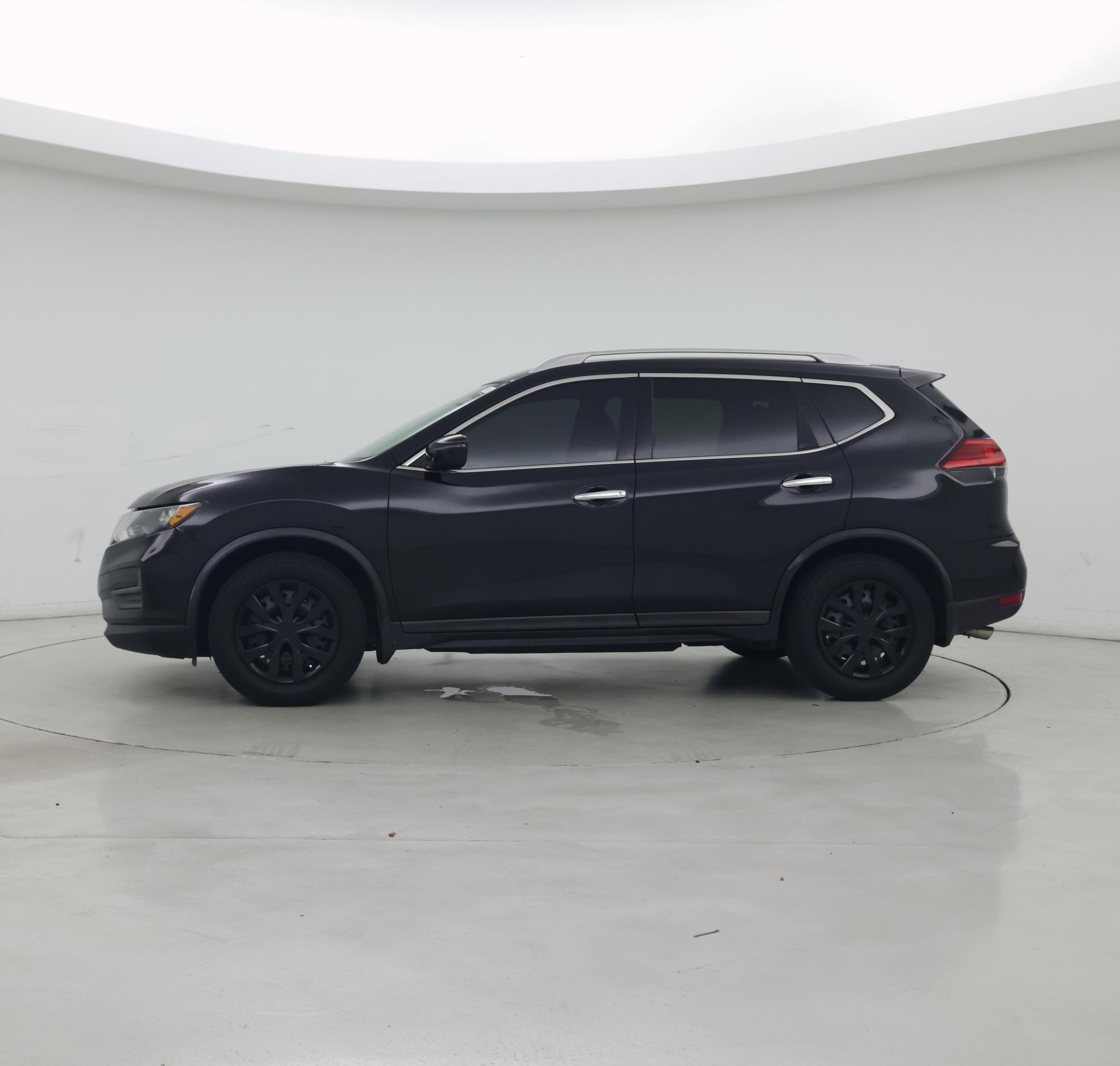 Thumbnail: 2017 Nissan Rogue - 3