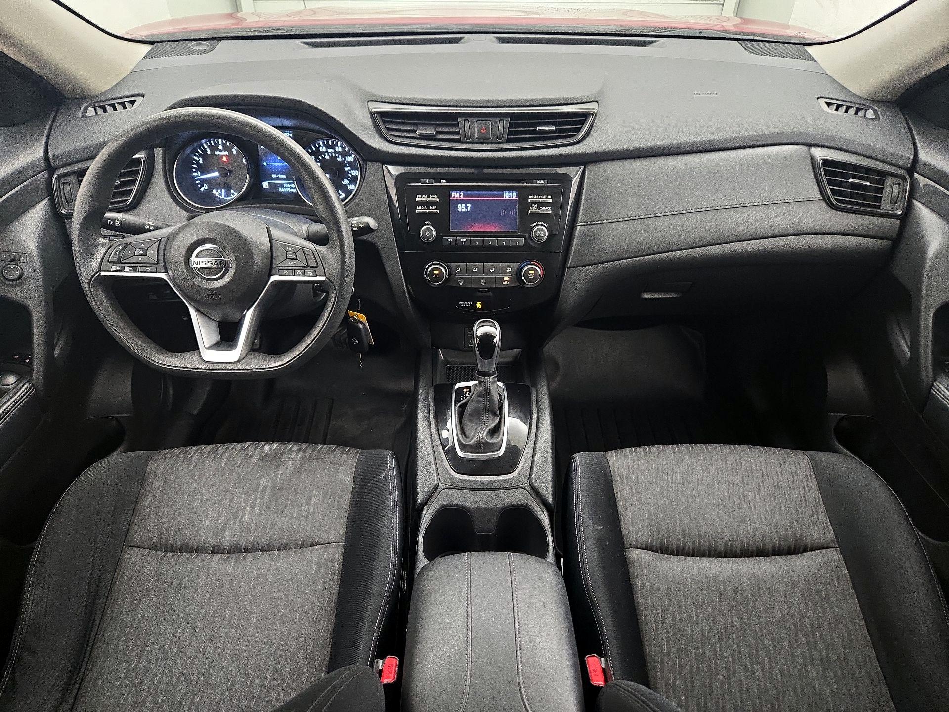 Thumbnail: 2017 Nissan Rogue - 9