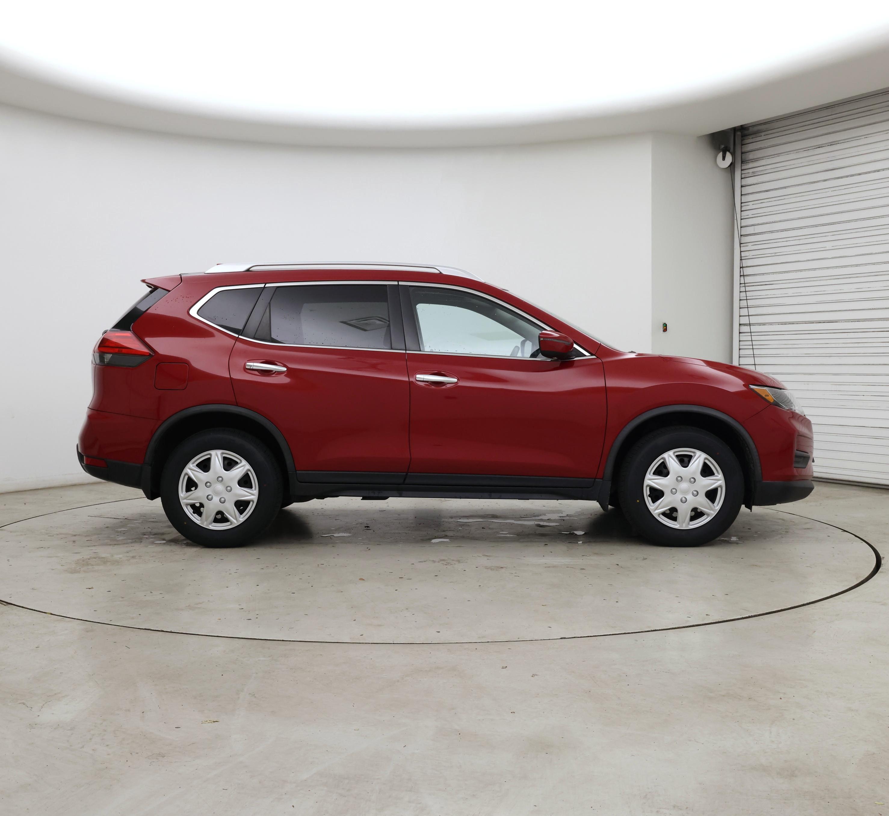 Thumbnail: 2017 Nissan Rogue - 7