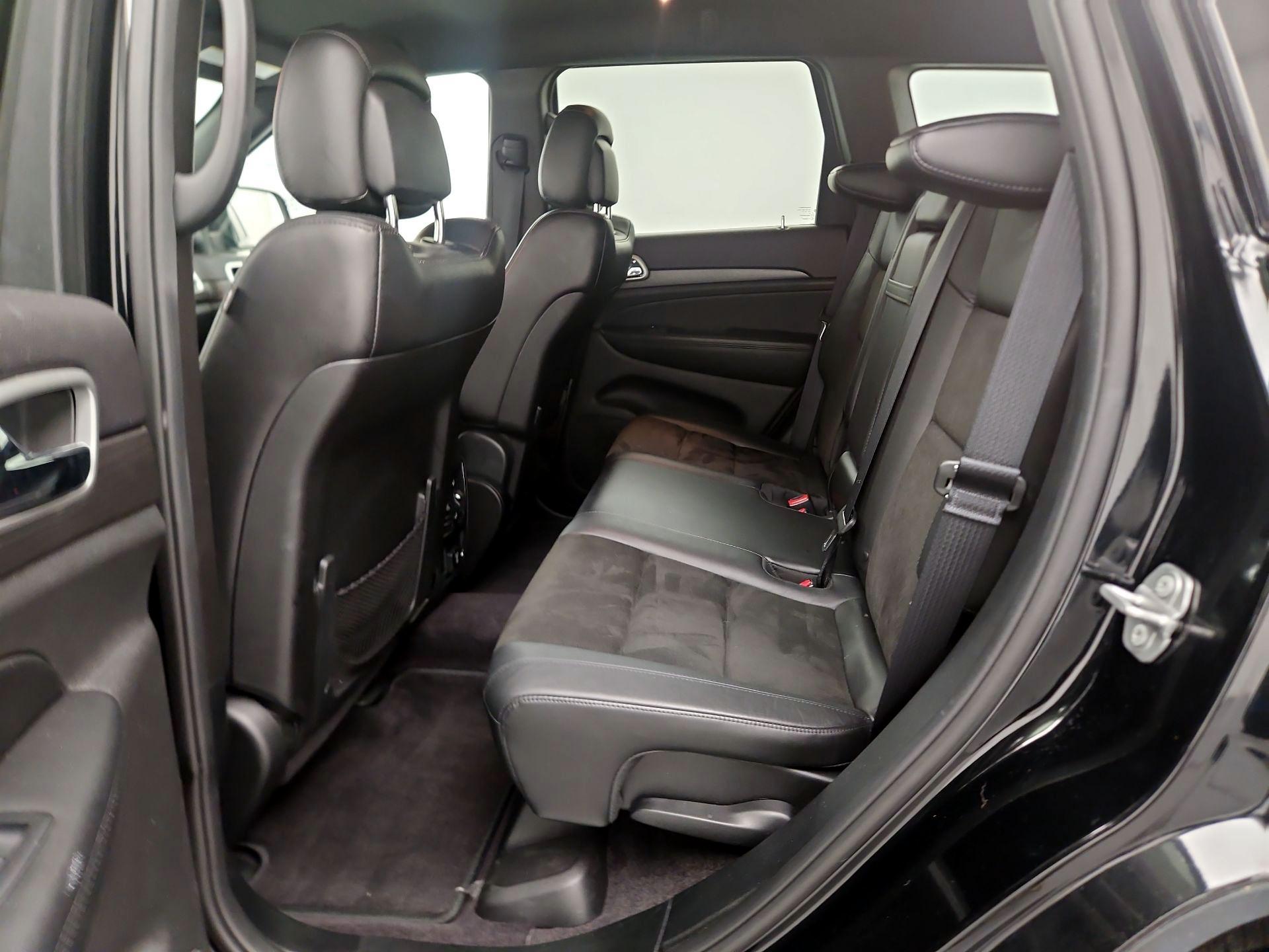 Thumbnail: 2018 Jeep Grand Cherokee - 19