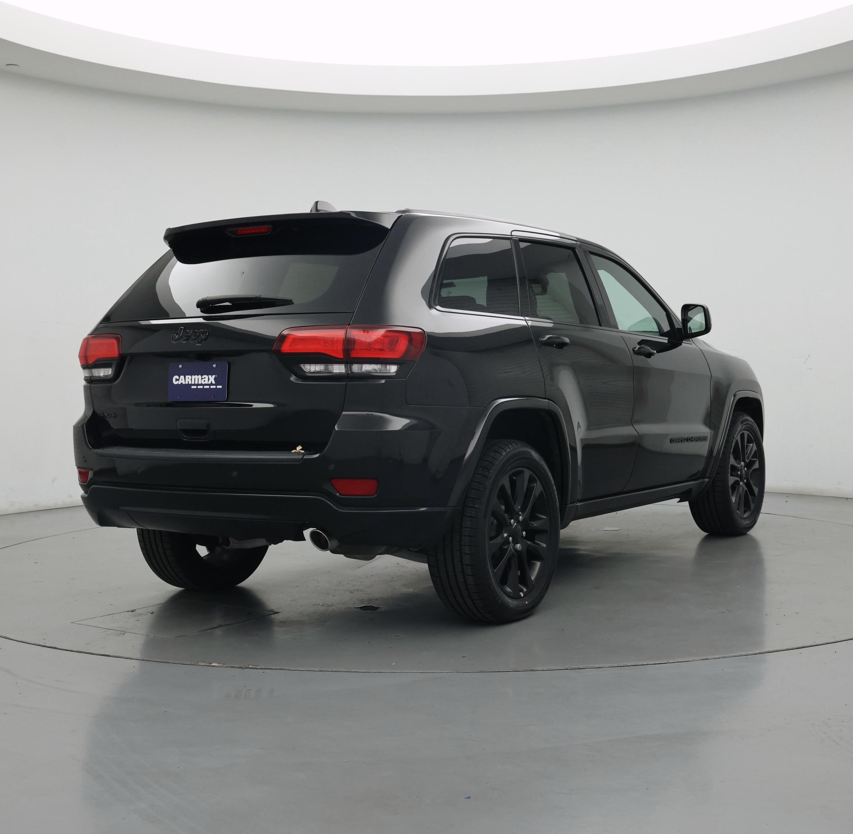 Thumbnail: 2018 Jeep Grand Cherokee - 8