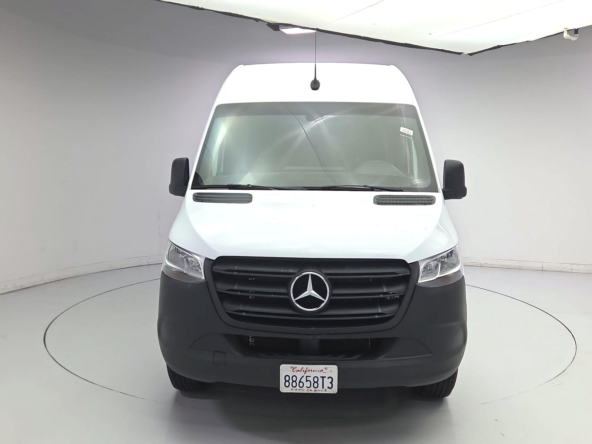 Thumbnail: 2023 Mercedes-Benz Sprinter - 2