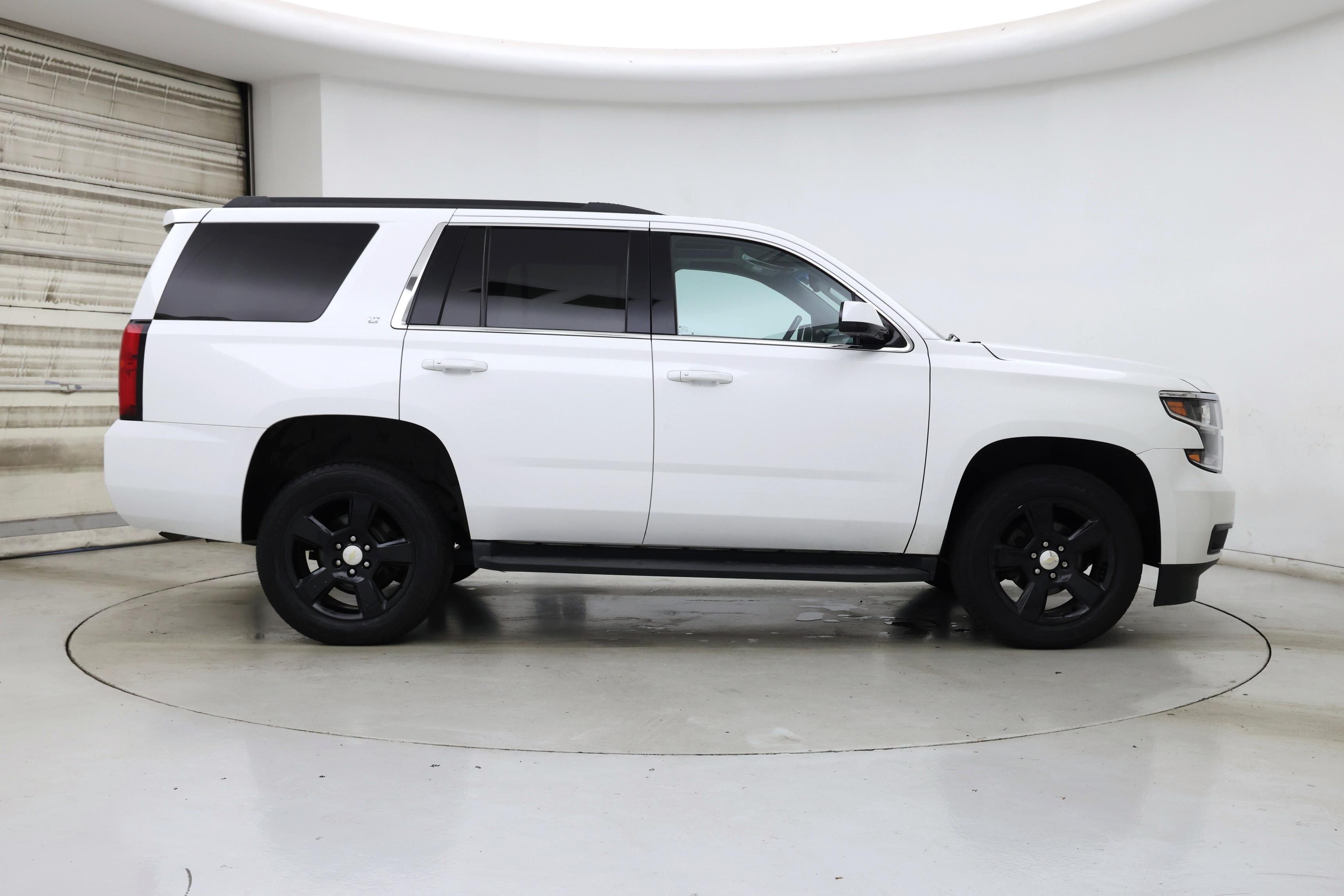 Thumbnail: 2017 Chevrolet Tahoe - 7