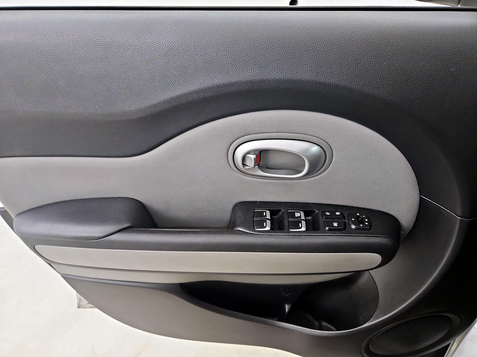 Thumbnail: 2018 Kia Soul - 12