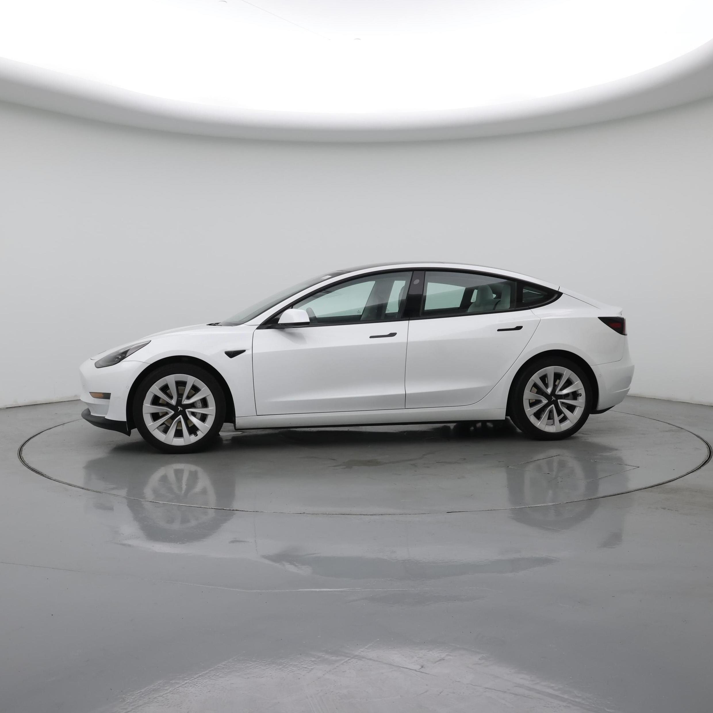 Thumbnail: 2022 Tesla Model 3 - 3
