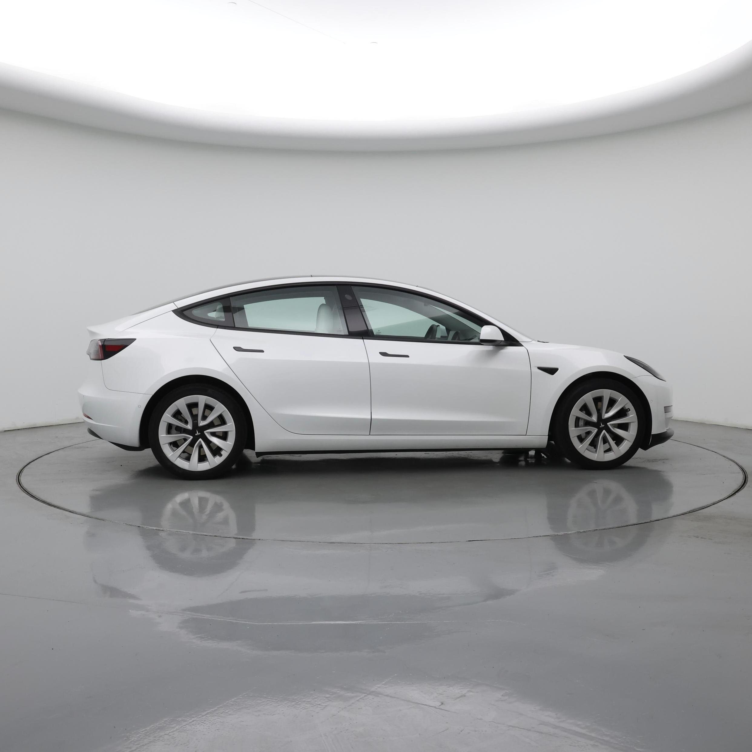 Thumbnail: 2022 Tesla Model 3 - 7