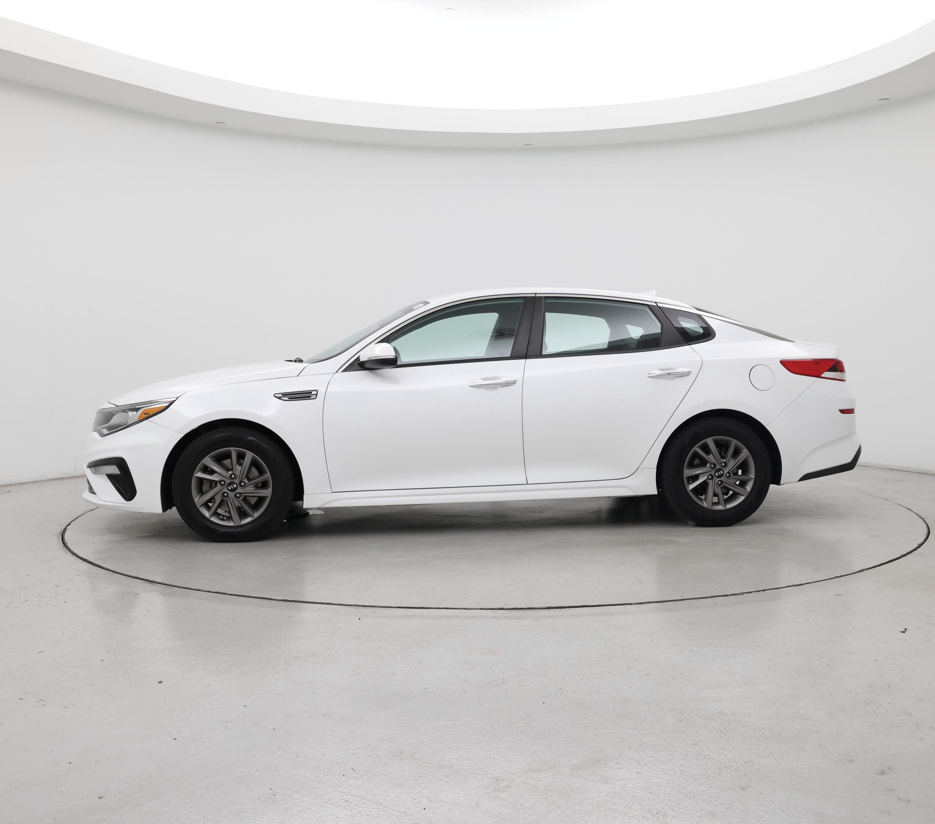 Thumbnail: 2020 Kia Optima - 3