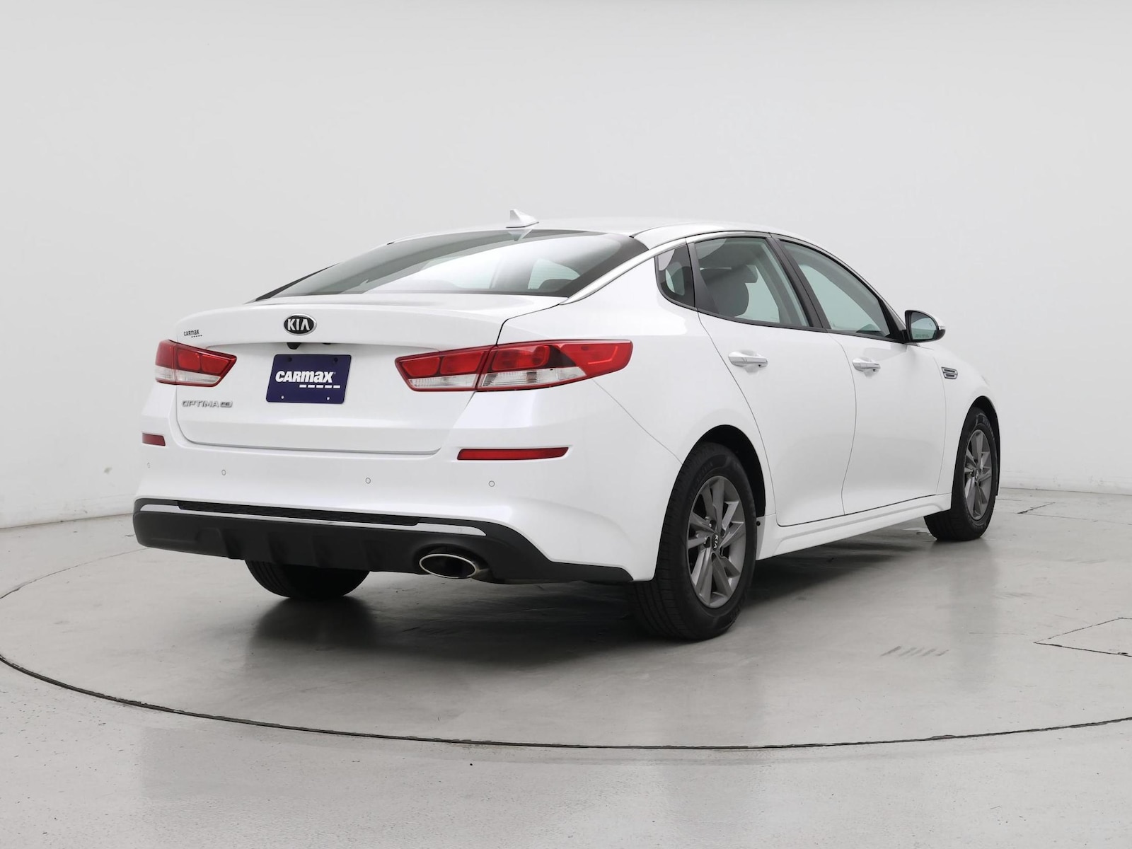 2020 Kia Optima LX - Photo 9
