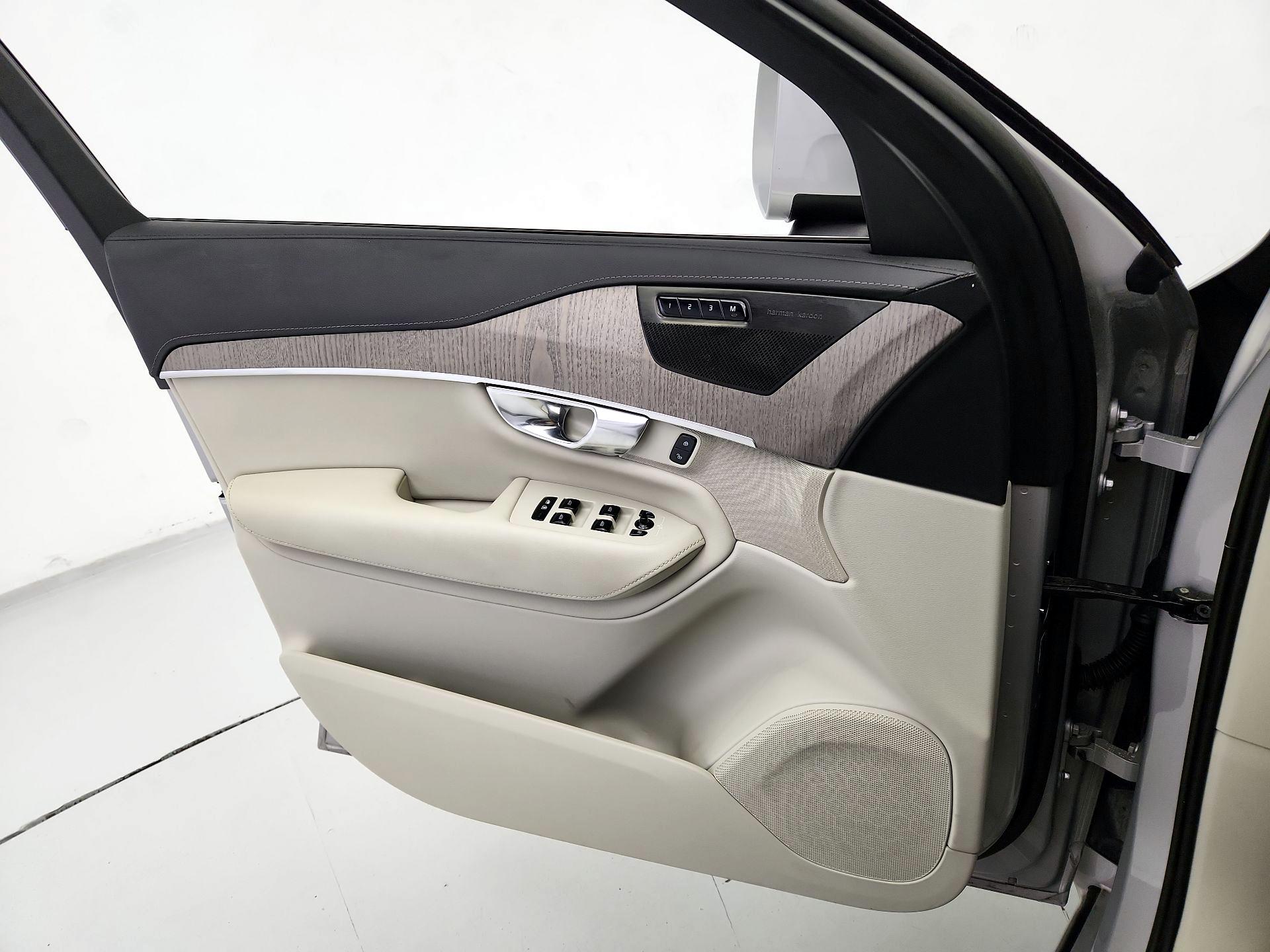 Thumbnail: 2023 Volvo XC90 - 12