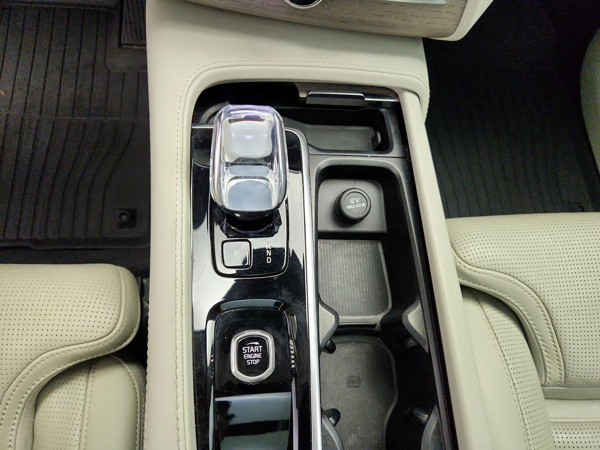 Thumbnail: 2023 Volvo XC90 - 18
