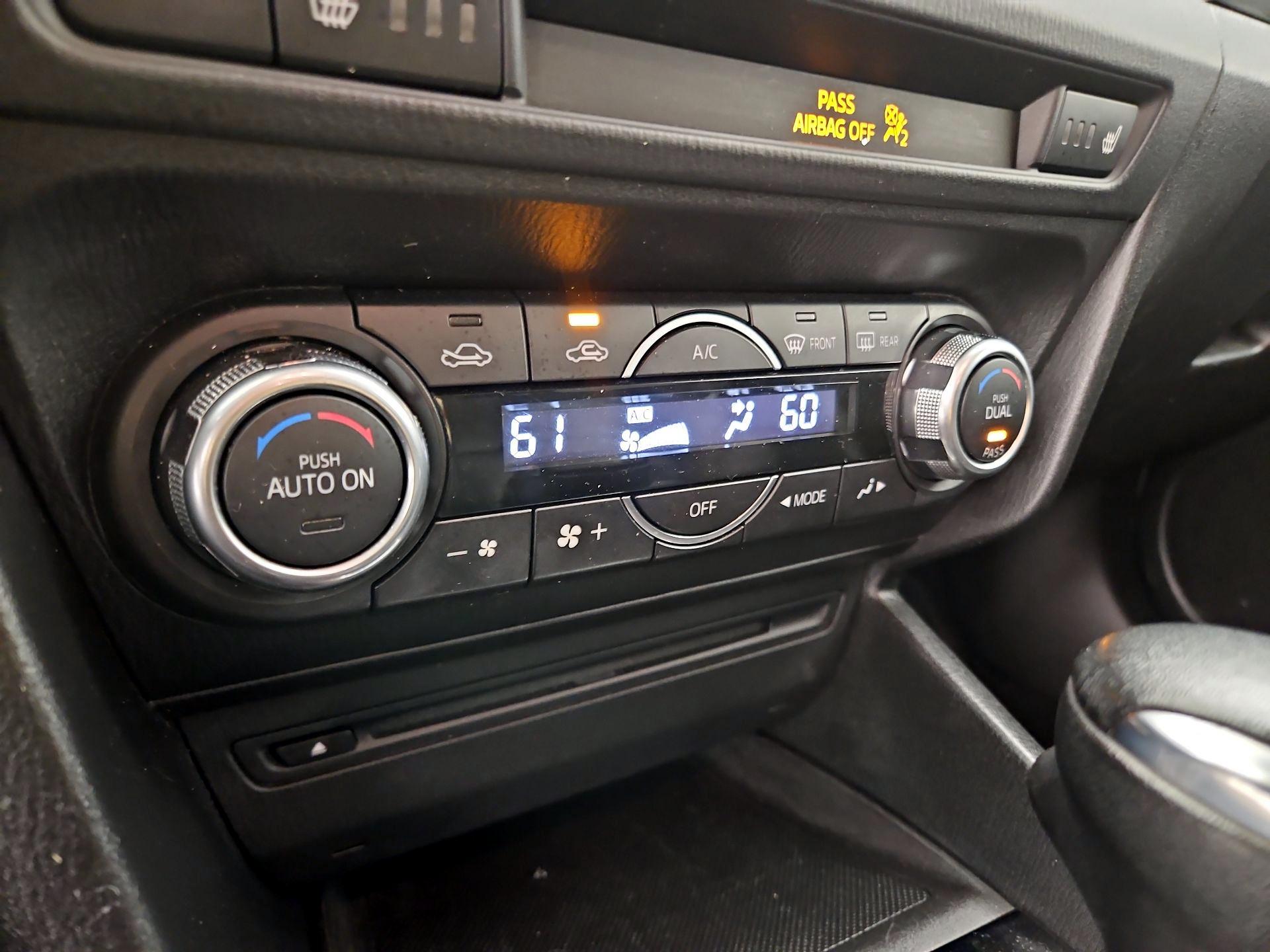 Thumbnail: 2014 Mazda Mazda3 - 17