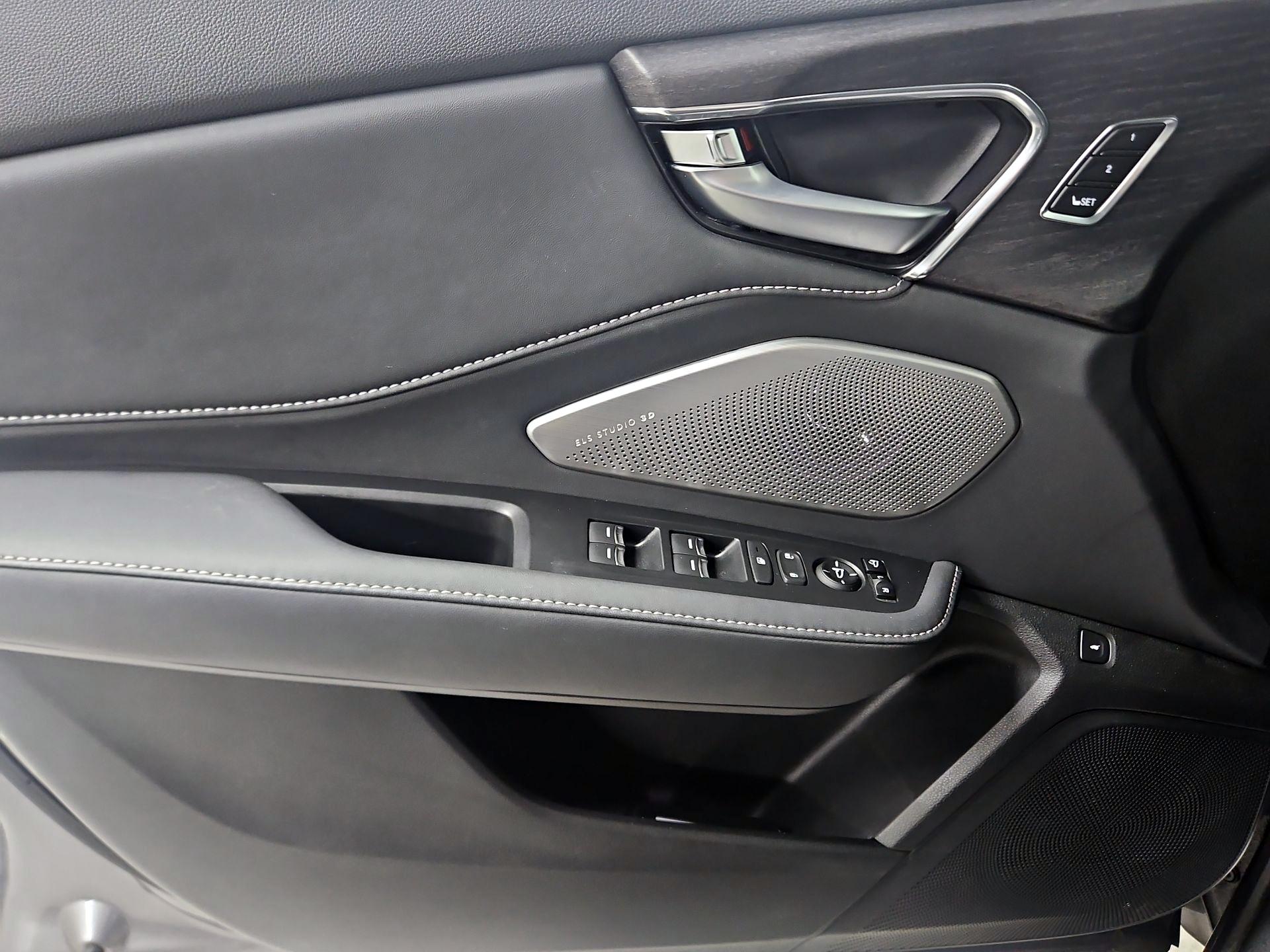 Thumbnail: 2025 Acura RDX - 12