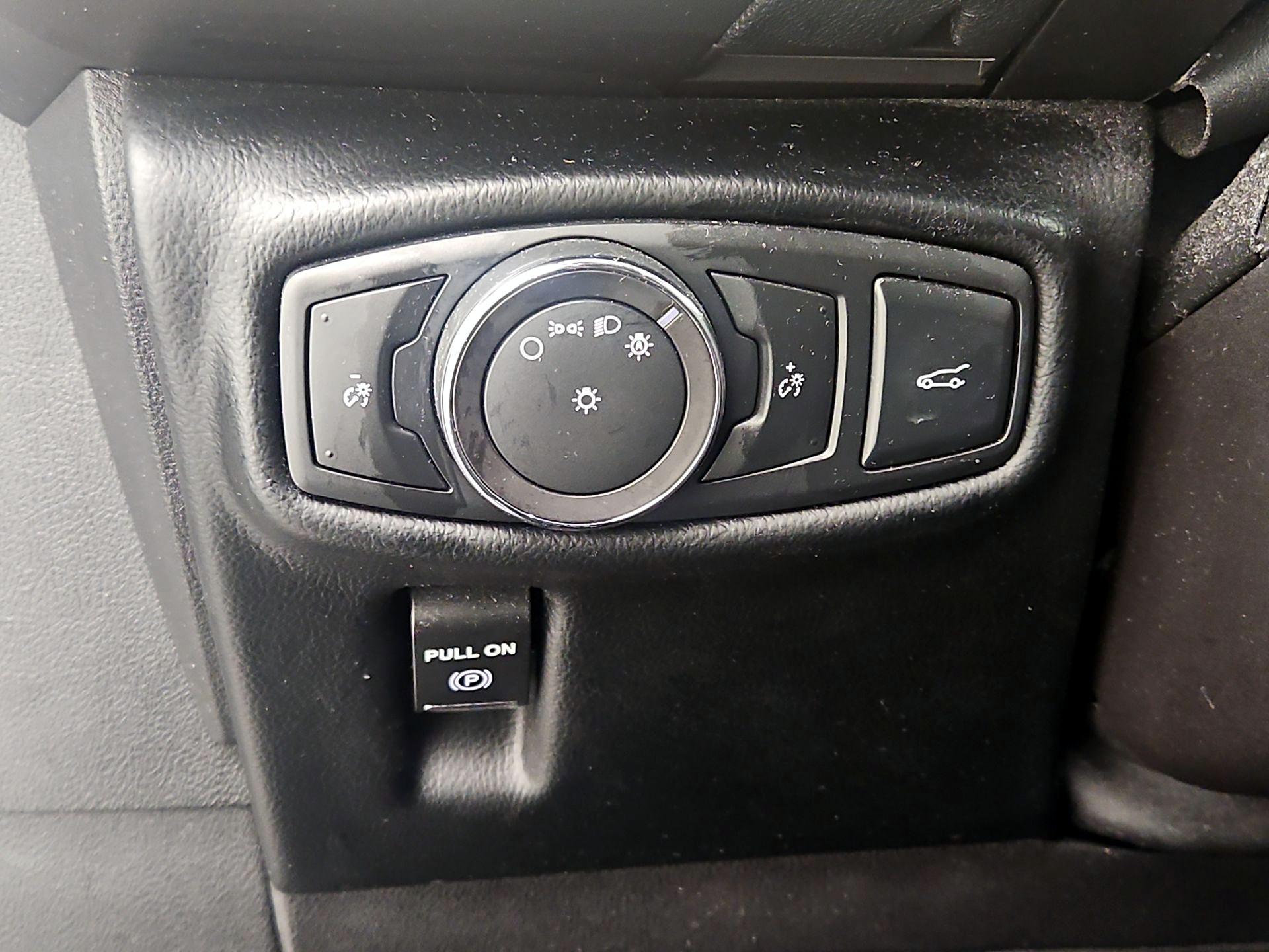 Thumbnail: 2018 Lincoln MKX - 13
