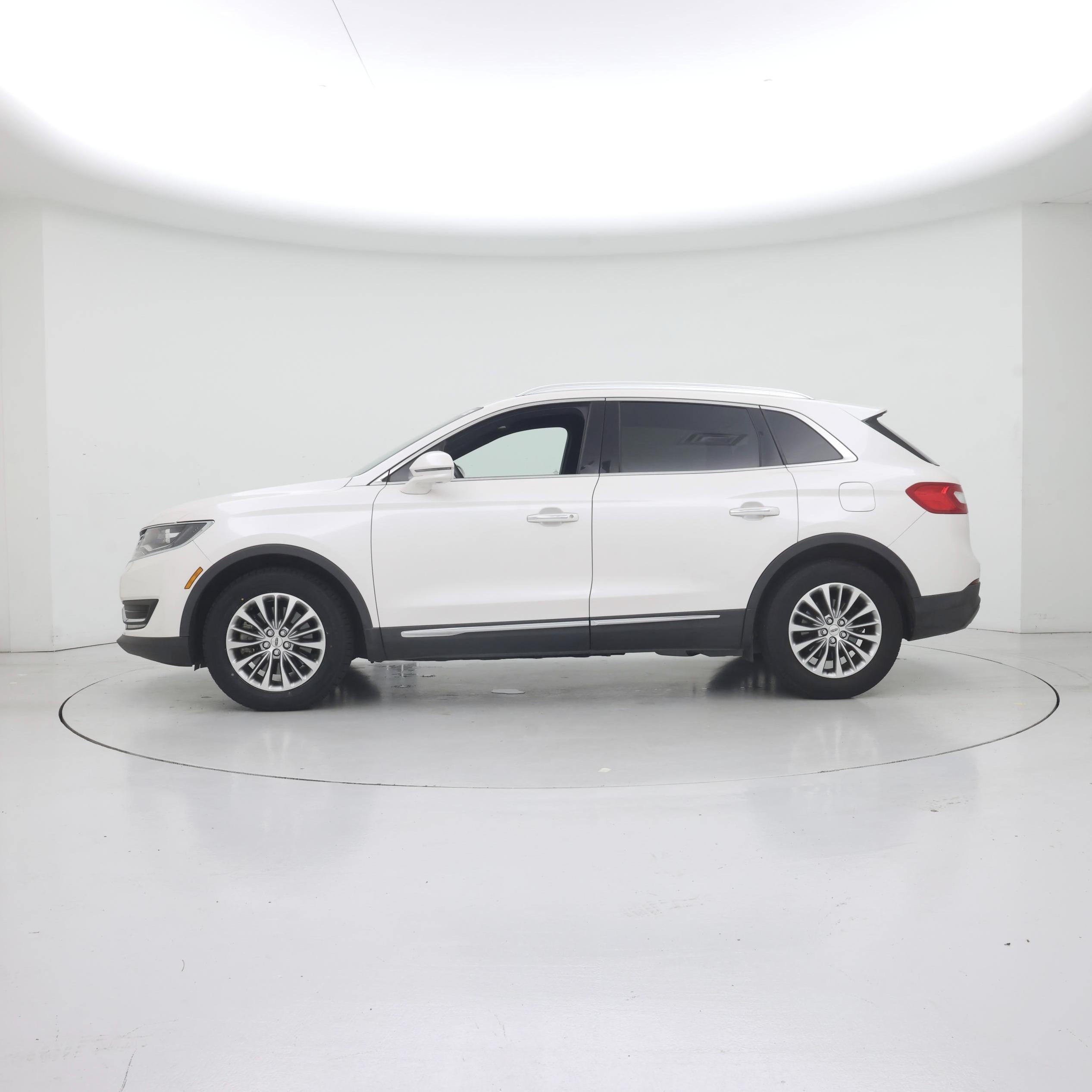 Thumbnail: 2018 Lincoln MKX - 3