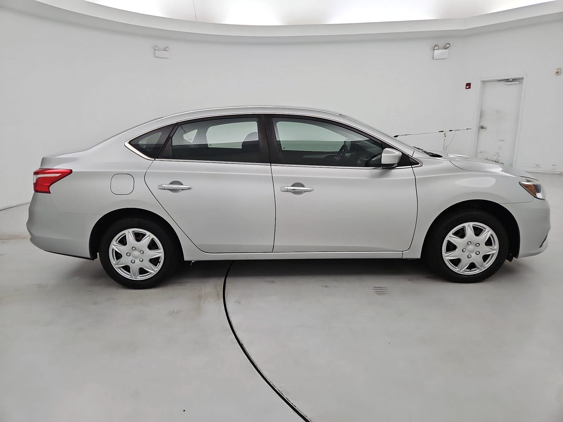 Thumbnail: 2018 Nissan Sentra - 4