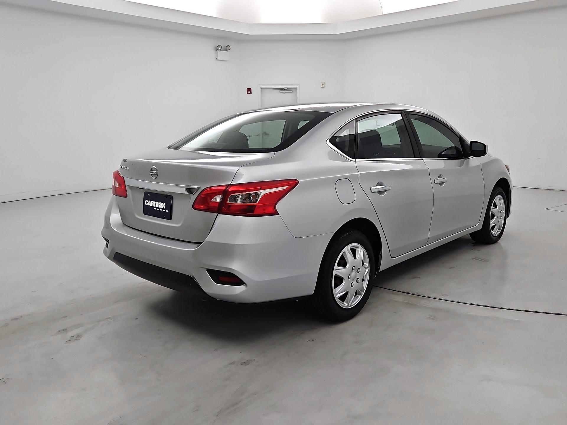 Thumbnail: 2018 Nissan Sentra - 5