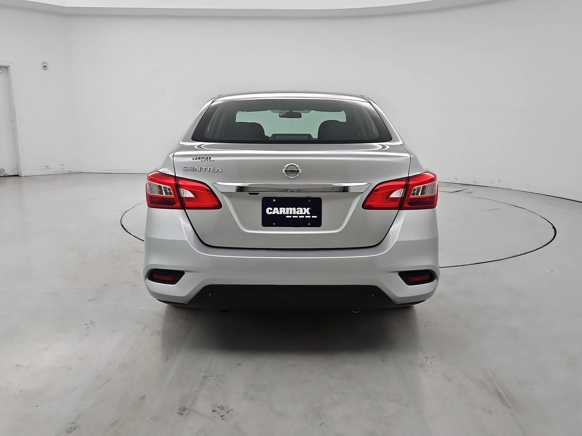 Thumbnail: 2018 Nissan Sentra - 6
